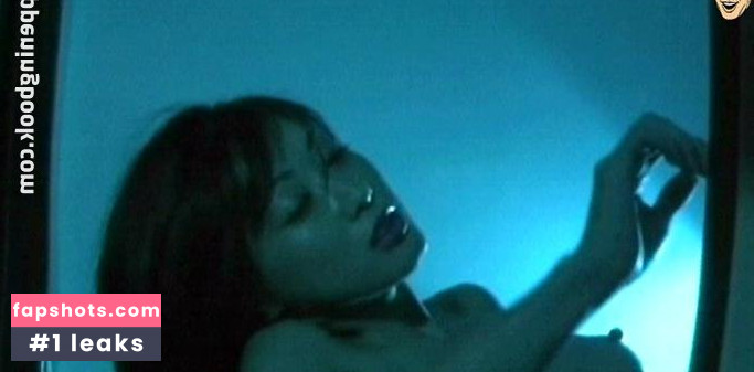 Miho Ariga gallery photo #3