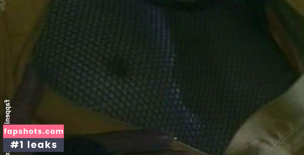 Miho Mochizuki gallery photo #2