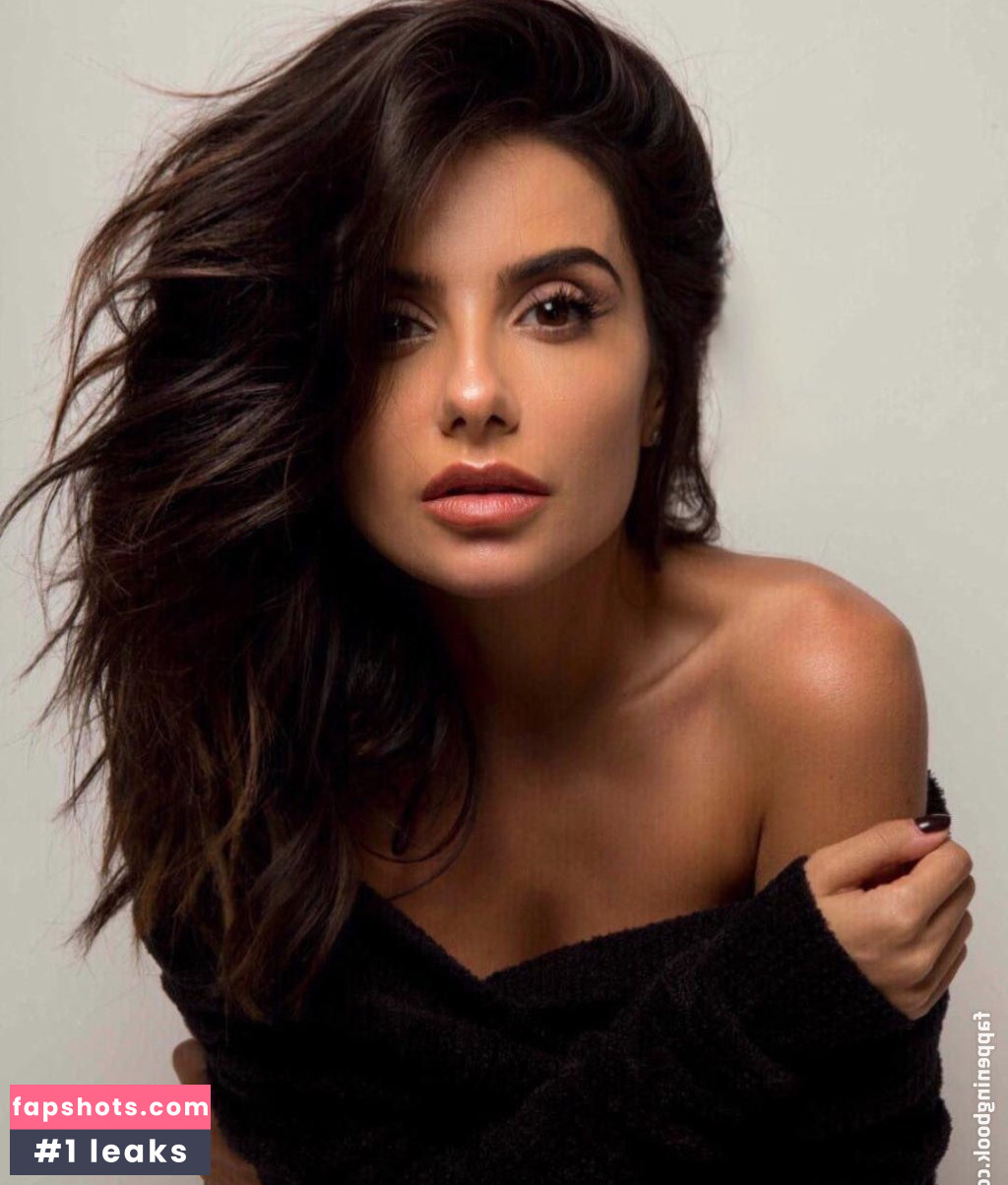 Mikaela Hoover gallery photo #107