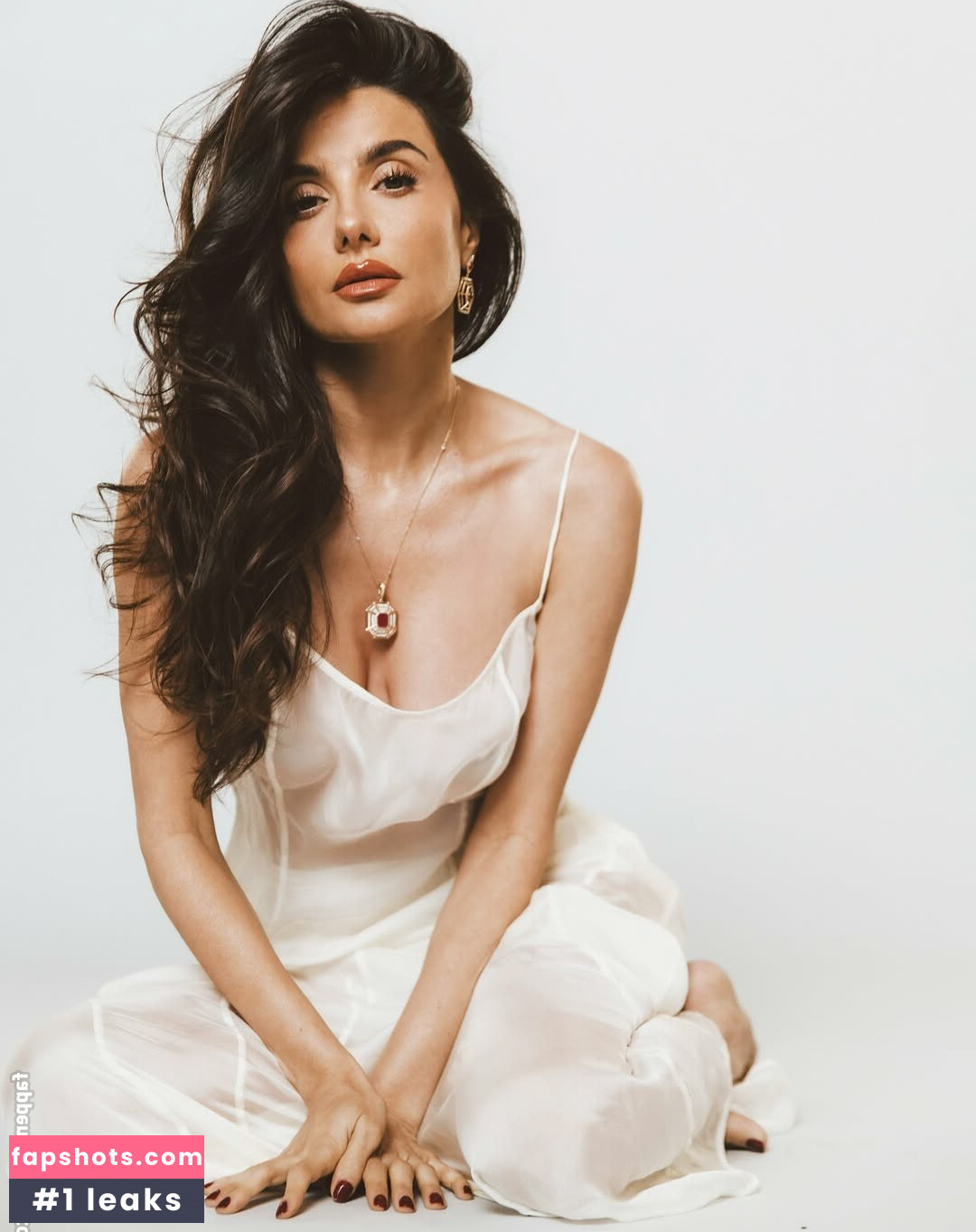 Mikaela Hoover gallery photo #3