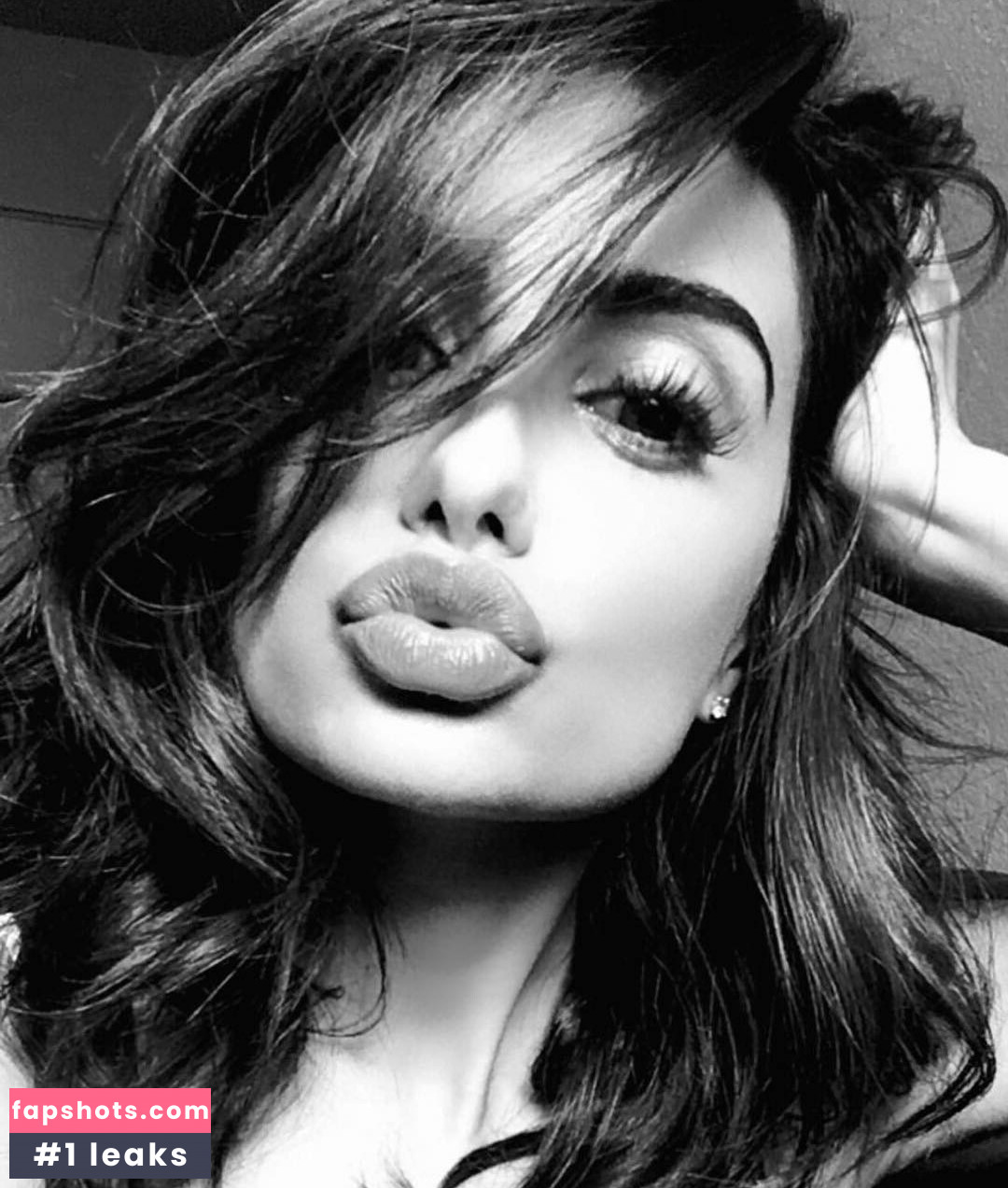 Mikaela Hoover gallery photo #41