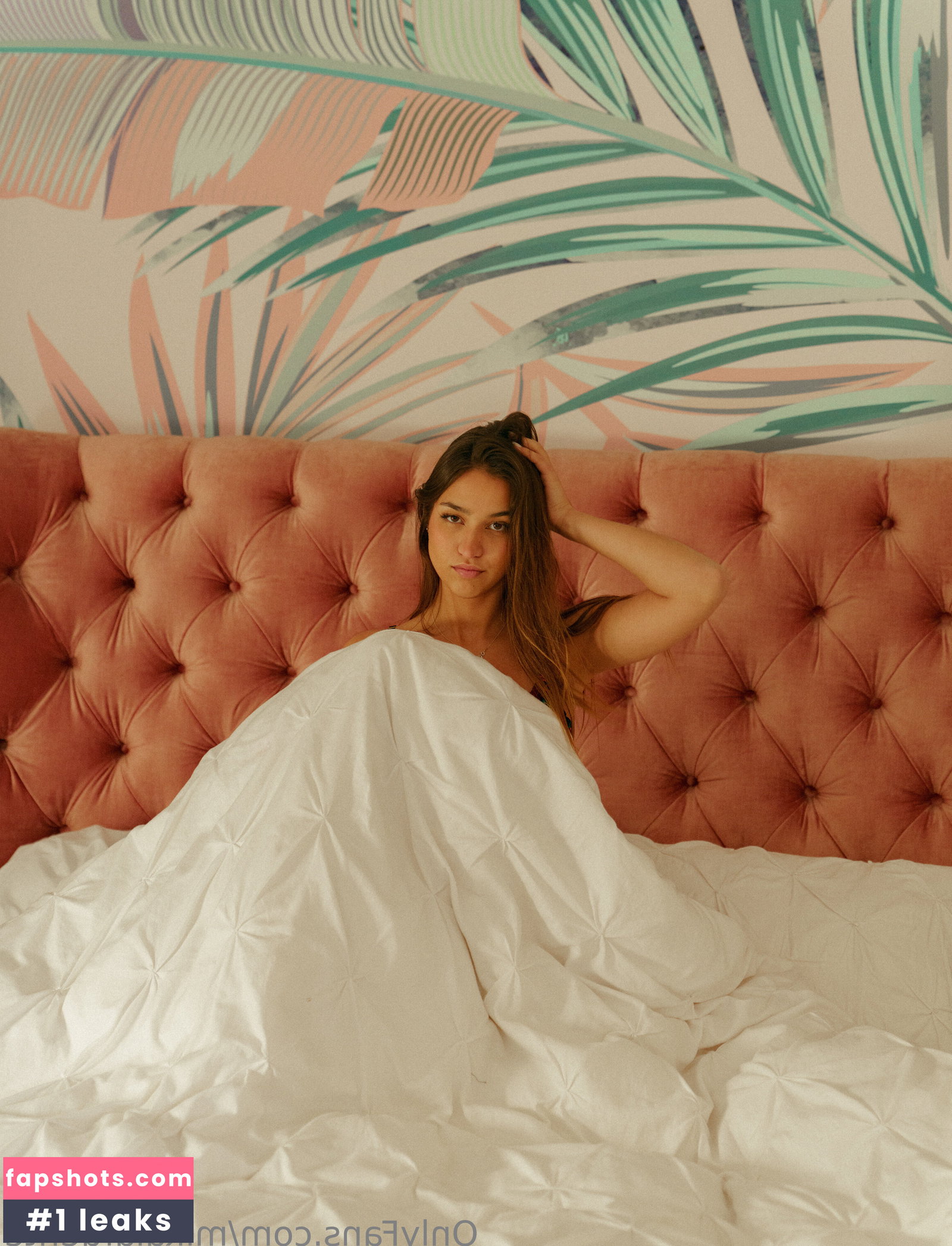 Mikaela Lafuente gallery photo #4419