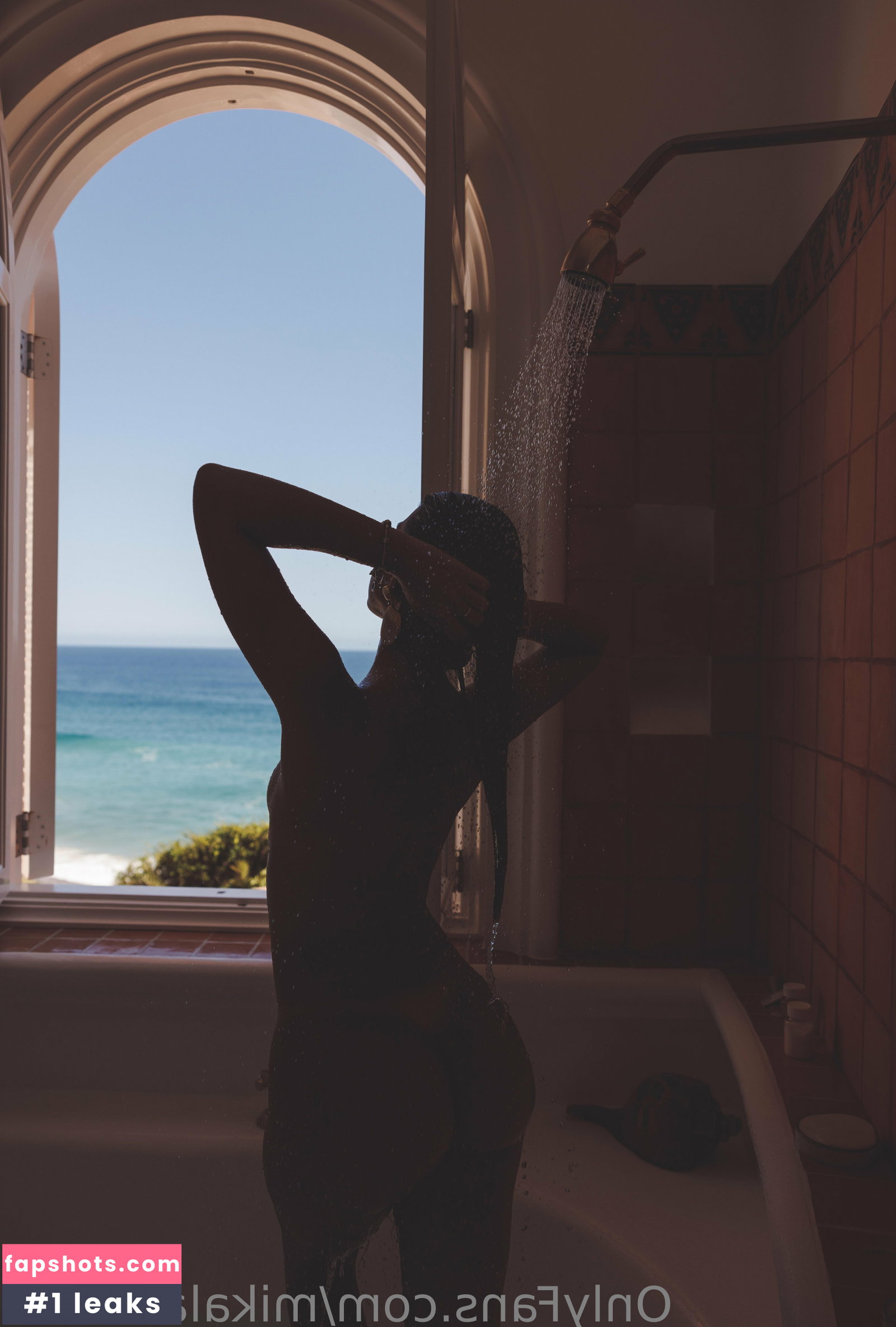 Mikaela Lafuente gallery photo #2395