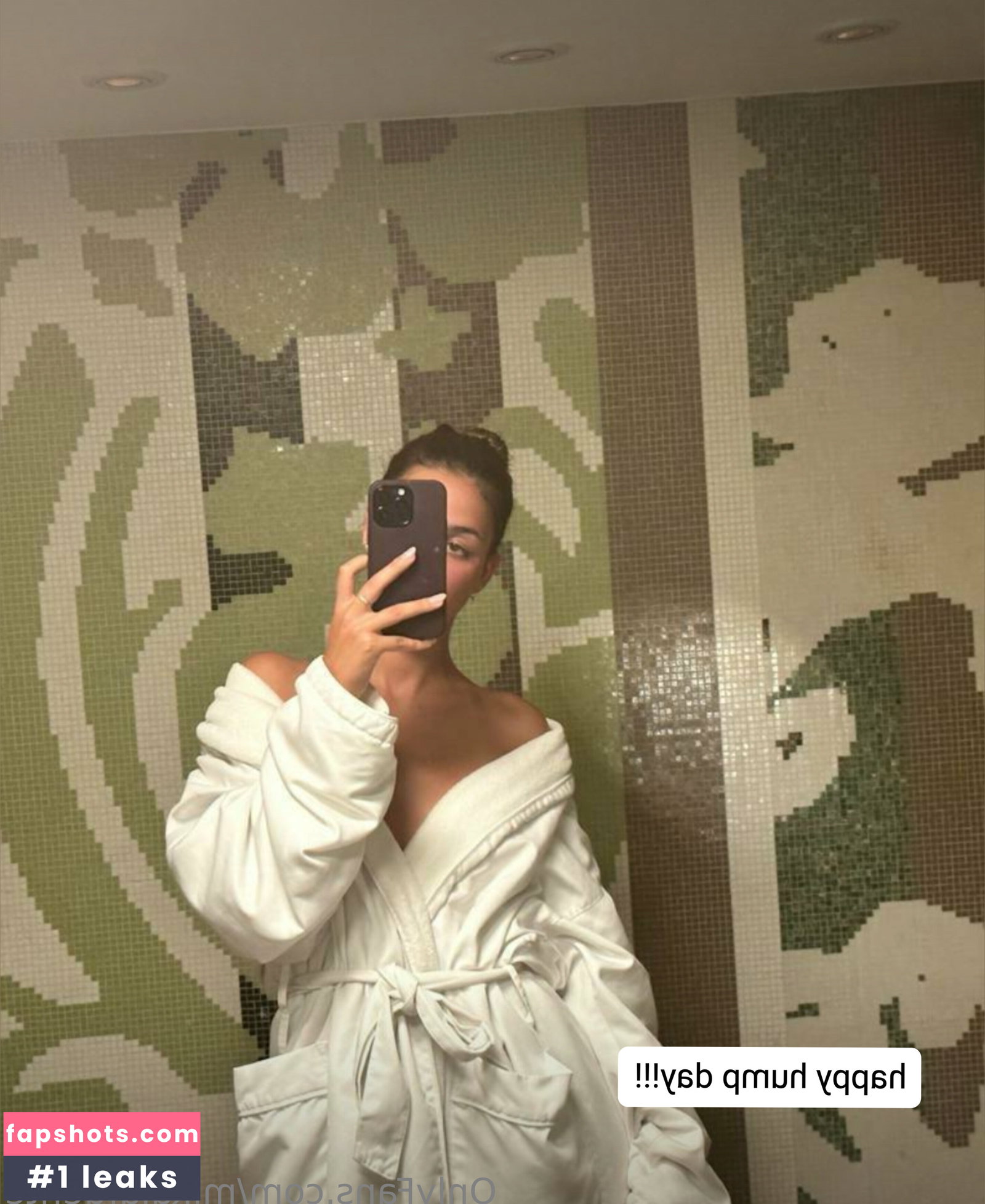 Mikaela Lafuente gallery photo #1396