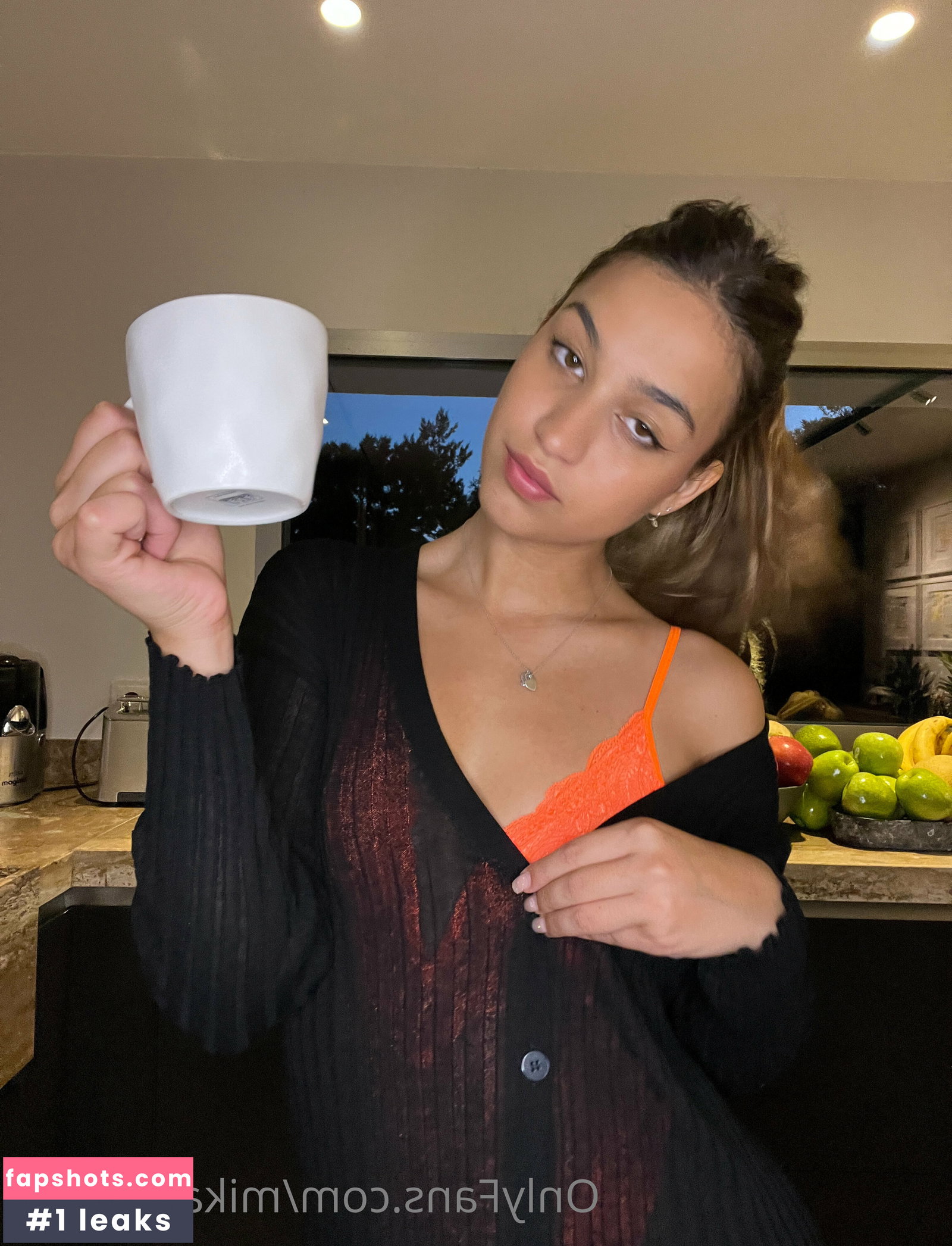 Mikaela Lafuente gallery photo #1829