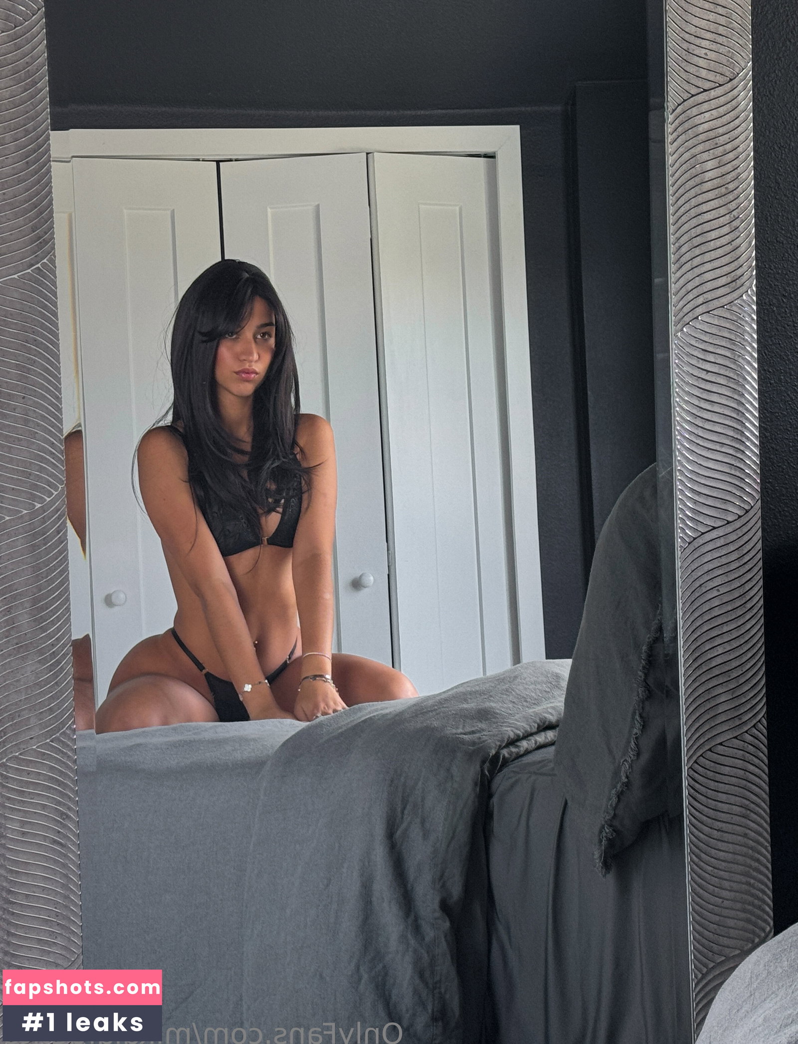 Mikaela Lafuente gallery photo #1968