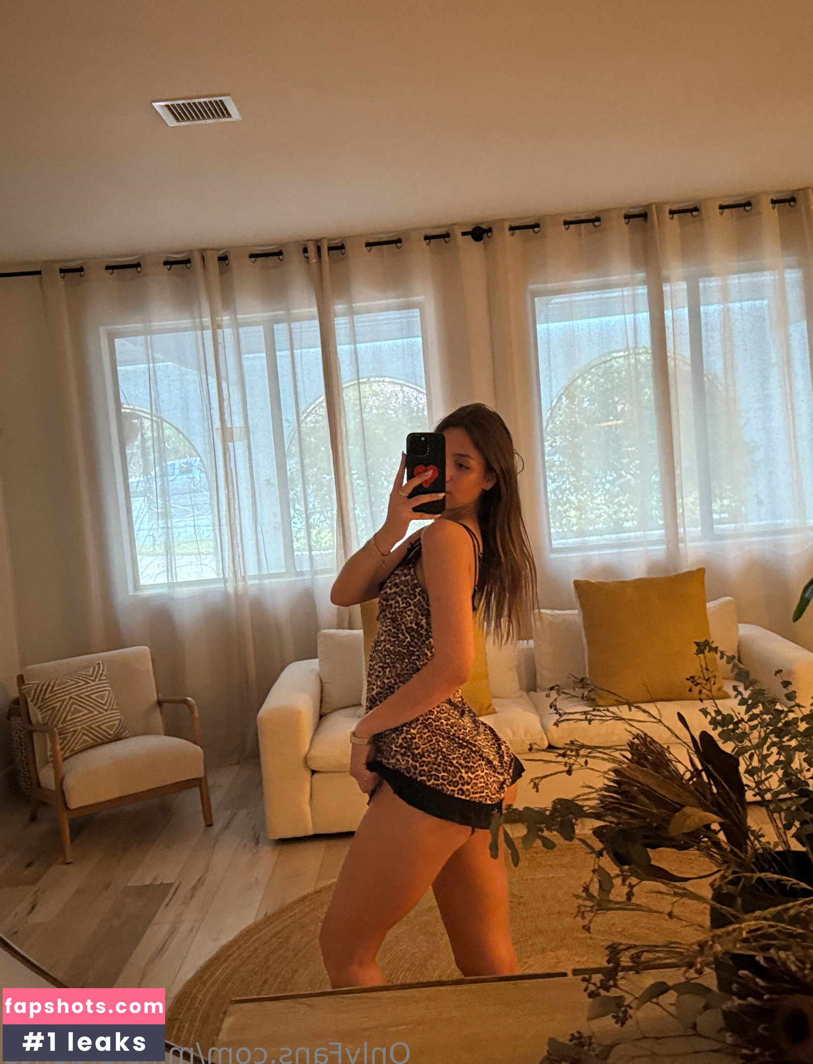Mikaela Lafuente gallery photo #902