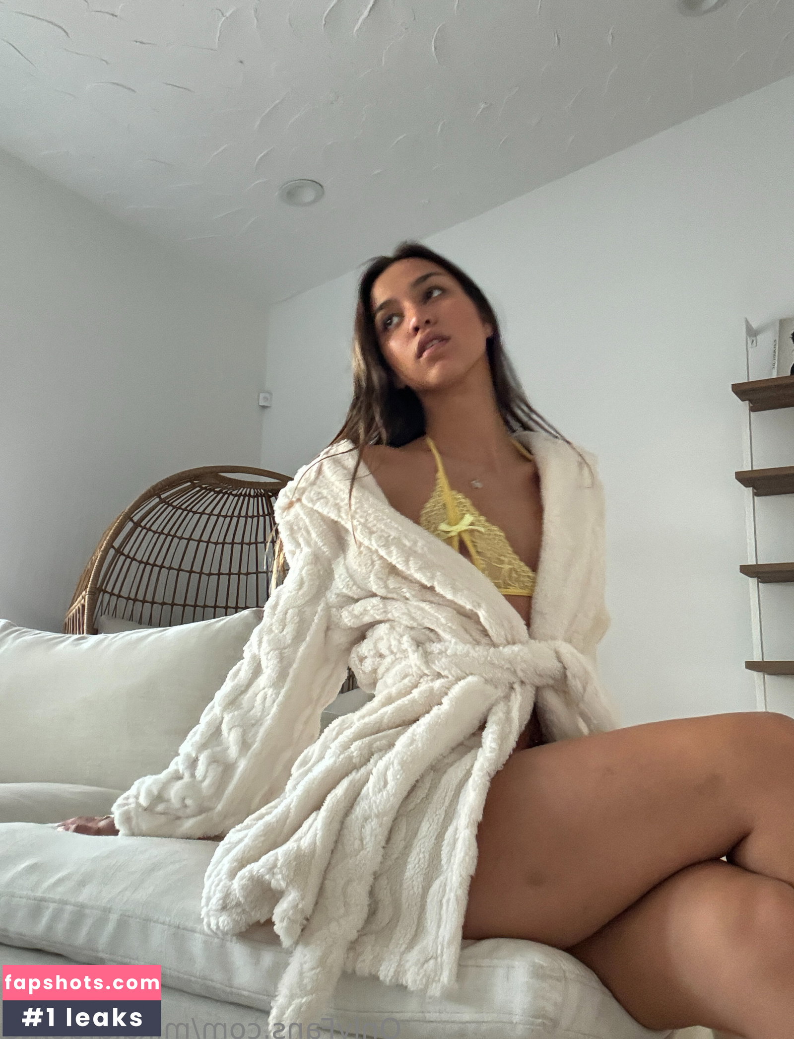 Mikaela Lafuente gallery photo #1181