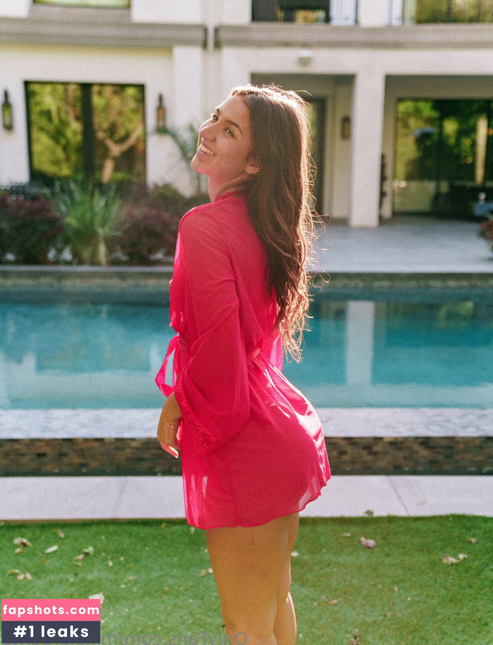 Mikaela Lafuente gallery photo #3143