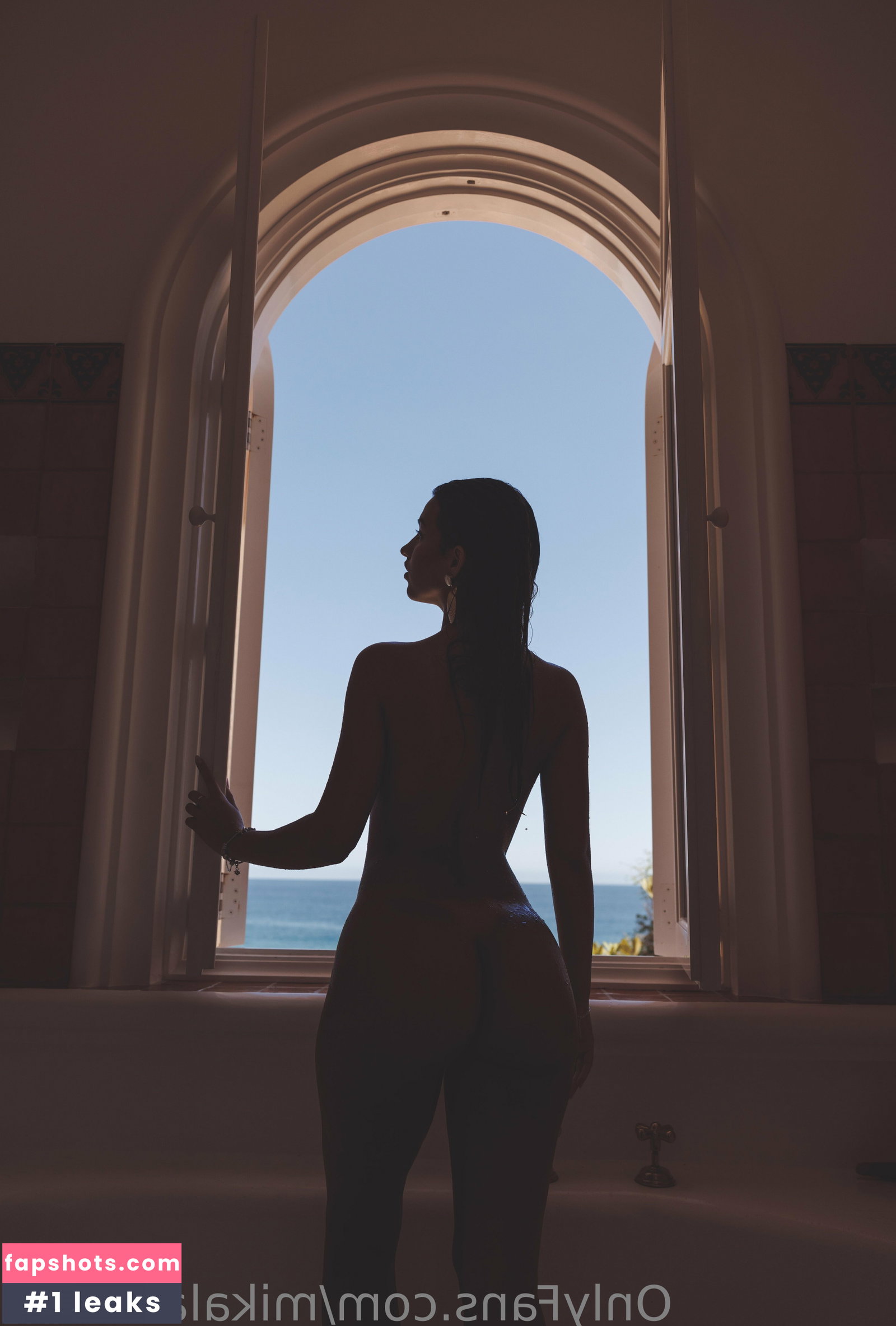Mikaela Lafuente gallery photo #1808