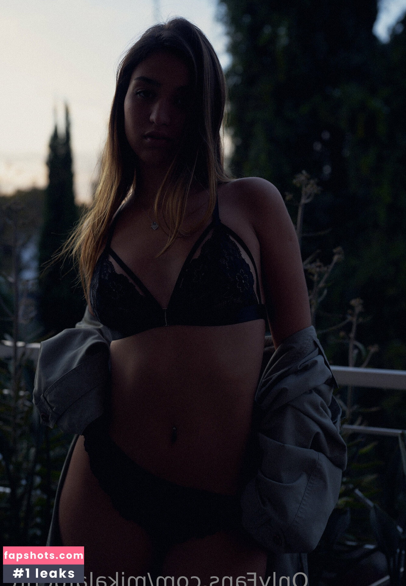 Mikaela Lafuente gallery photo #4254