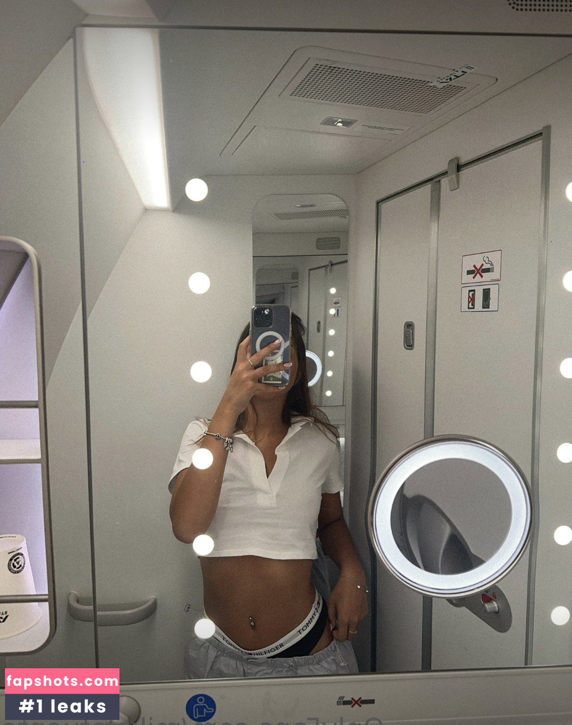Mikaela Lafuente gallery photo #1017