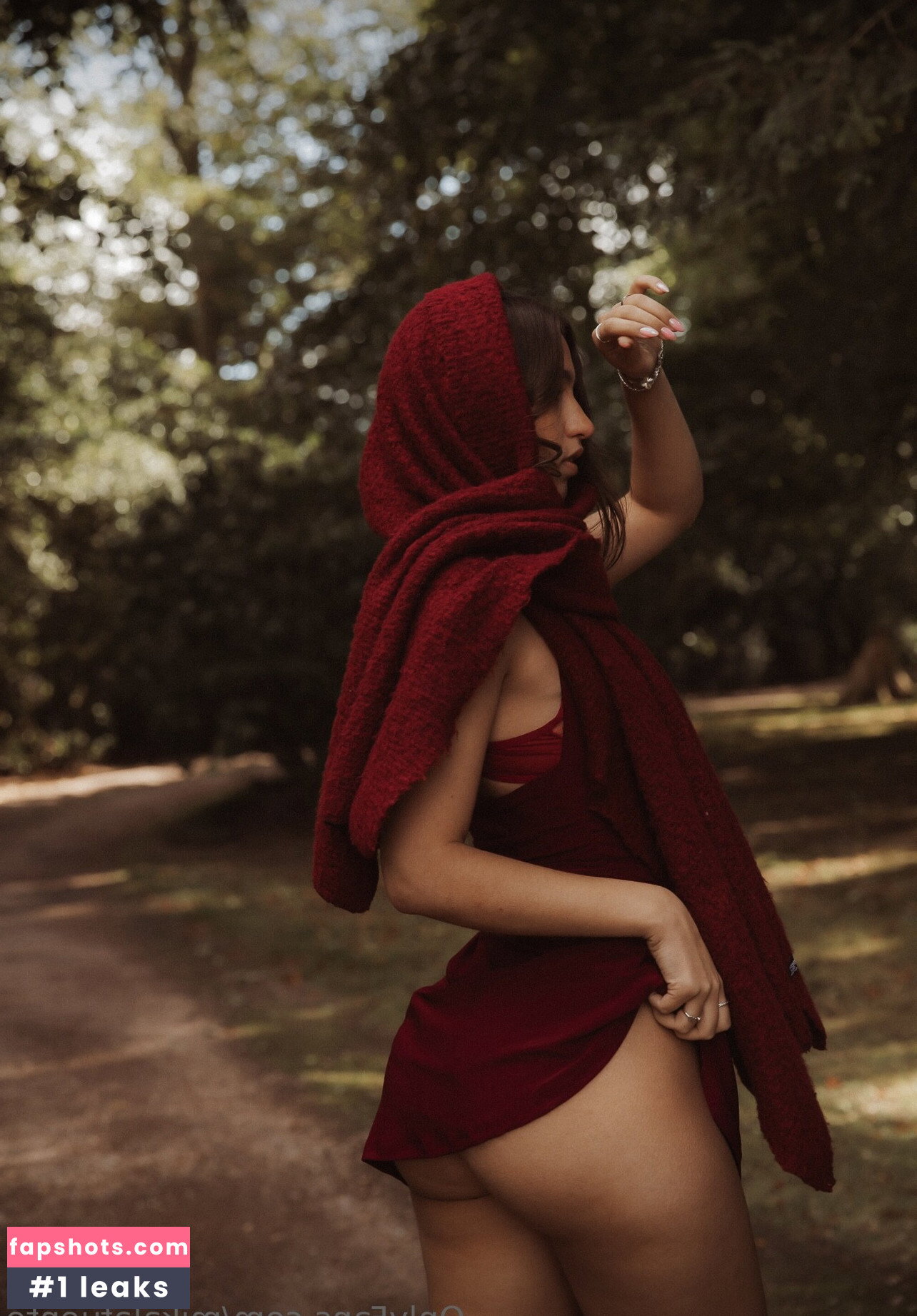 Mikaela Lafuente gallery photo #2059