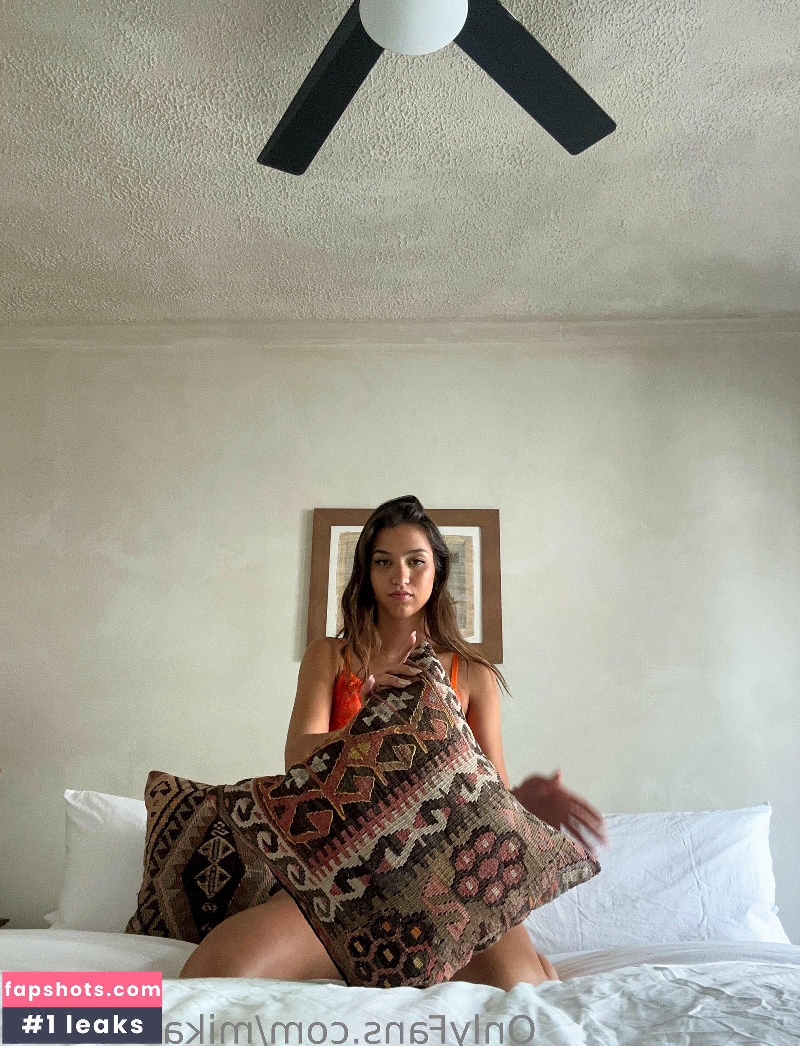 Mikaela Lafuente gallery photo #3788