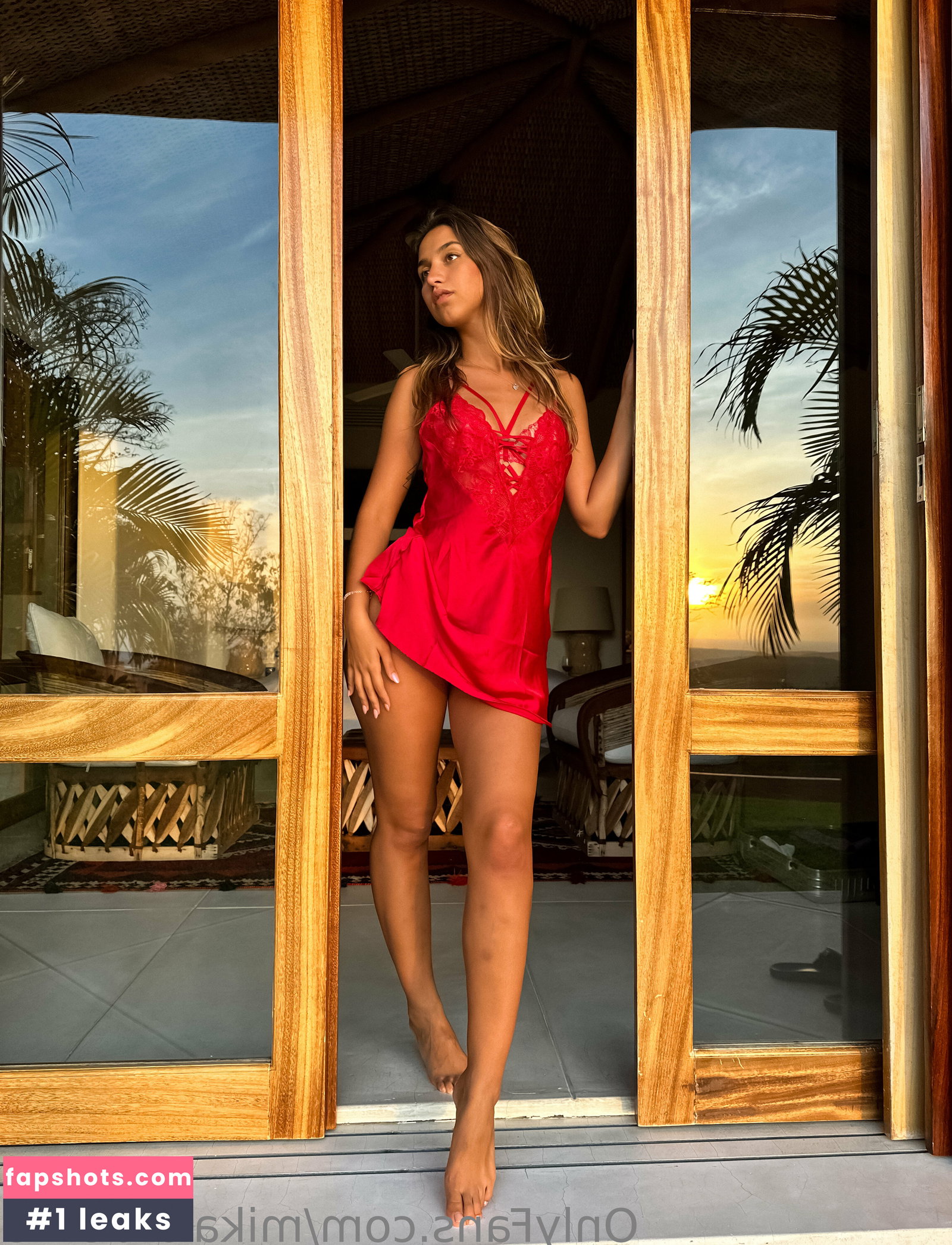 Mikaela Lafuente gallery photo #1080