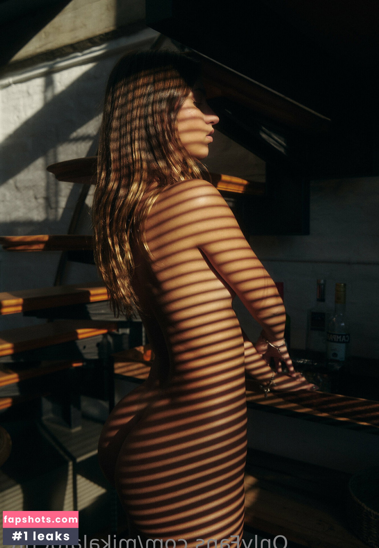 Mikaela Lafuente gallery photo #4543