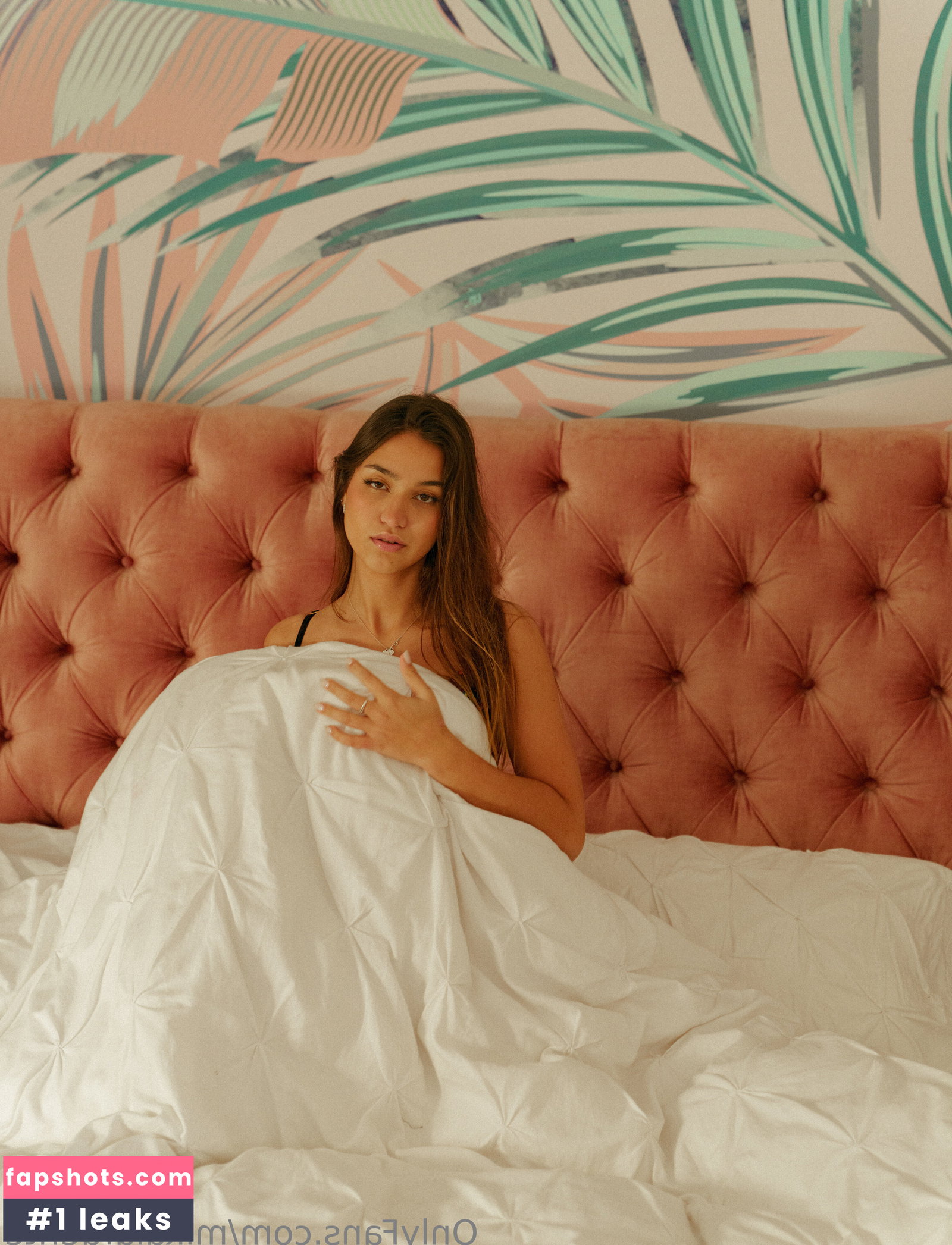 Mikaela Lafuente gallery photo #2485
