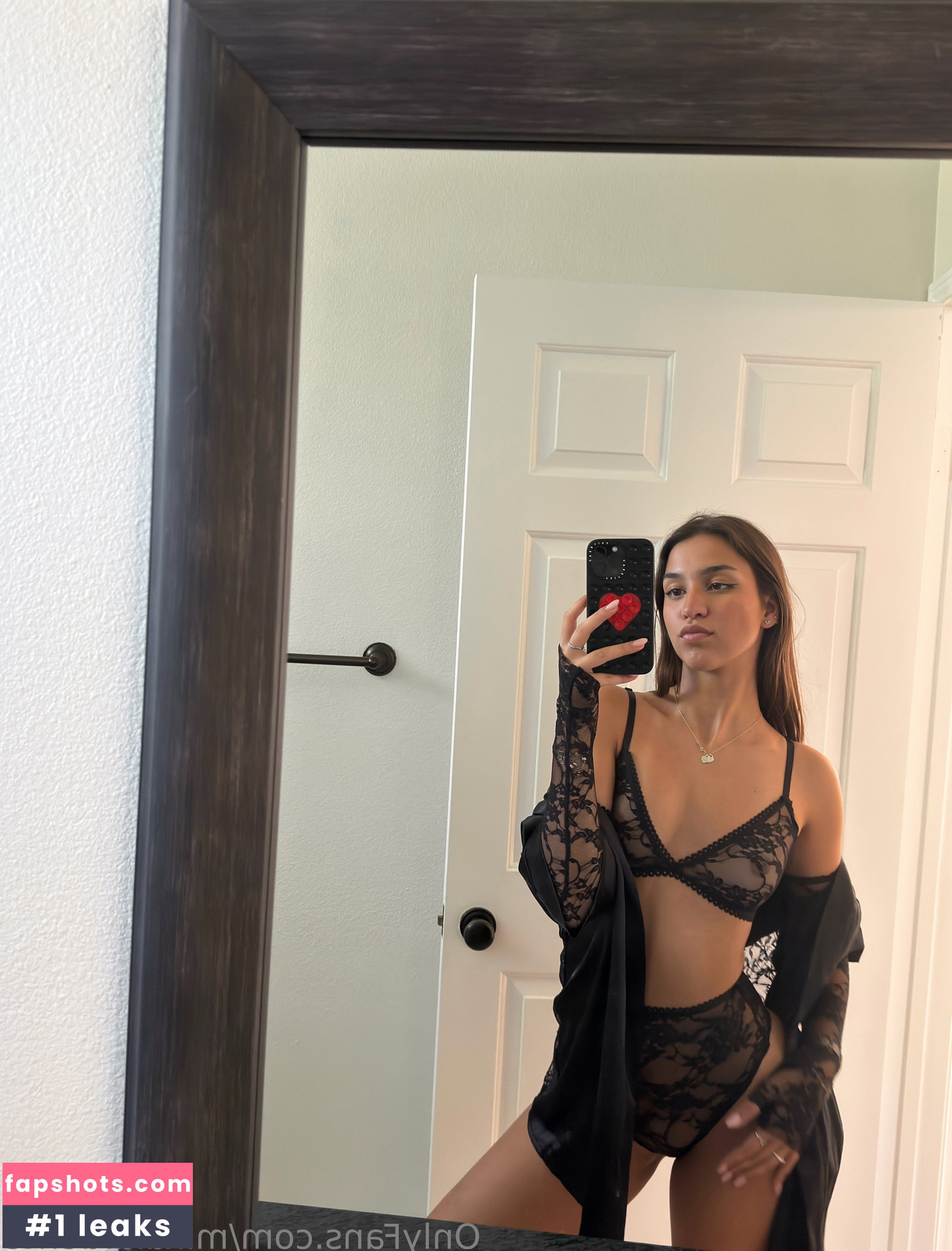 Mikaela Lafuente gallery photo #869