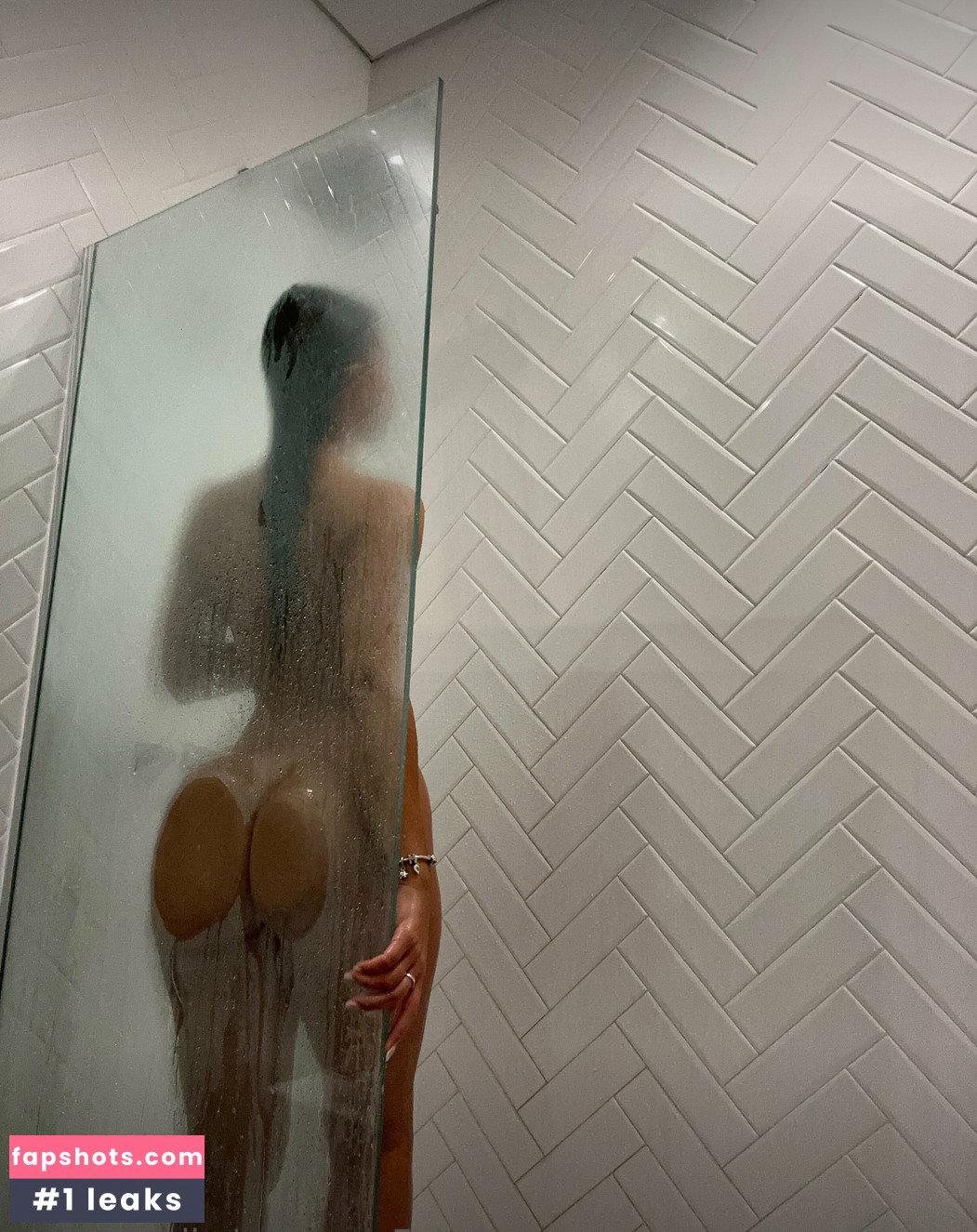 Mikaela Lafuente gallery photo #658