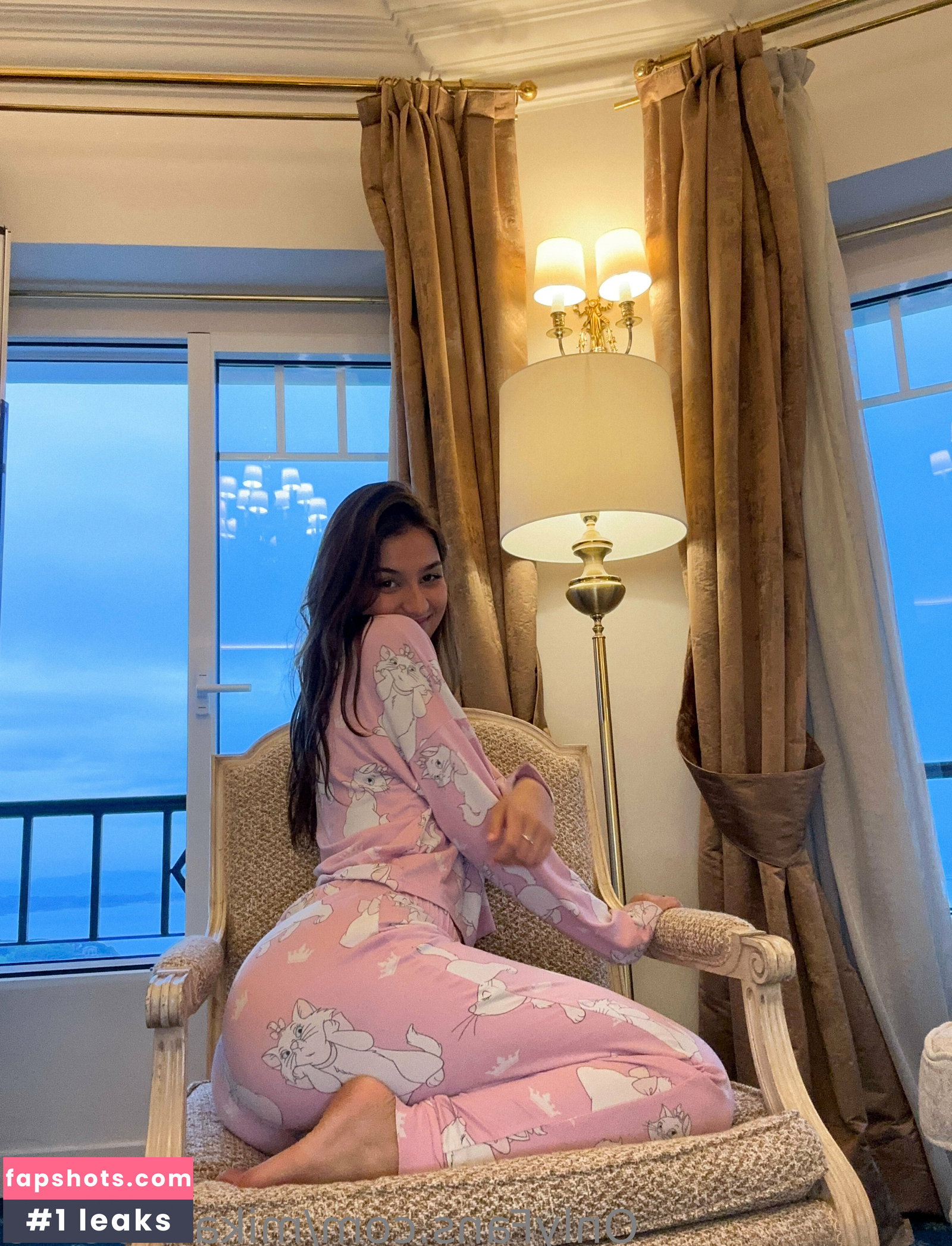 Mikaela Lafuente gallery photo #3751