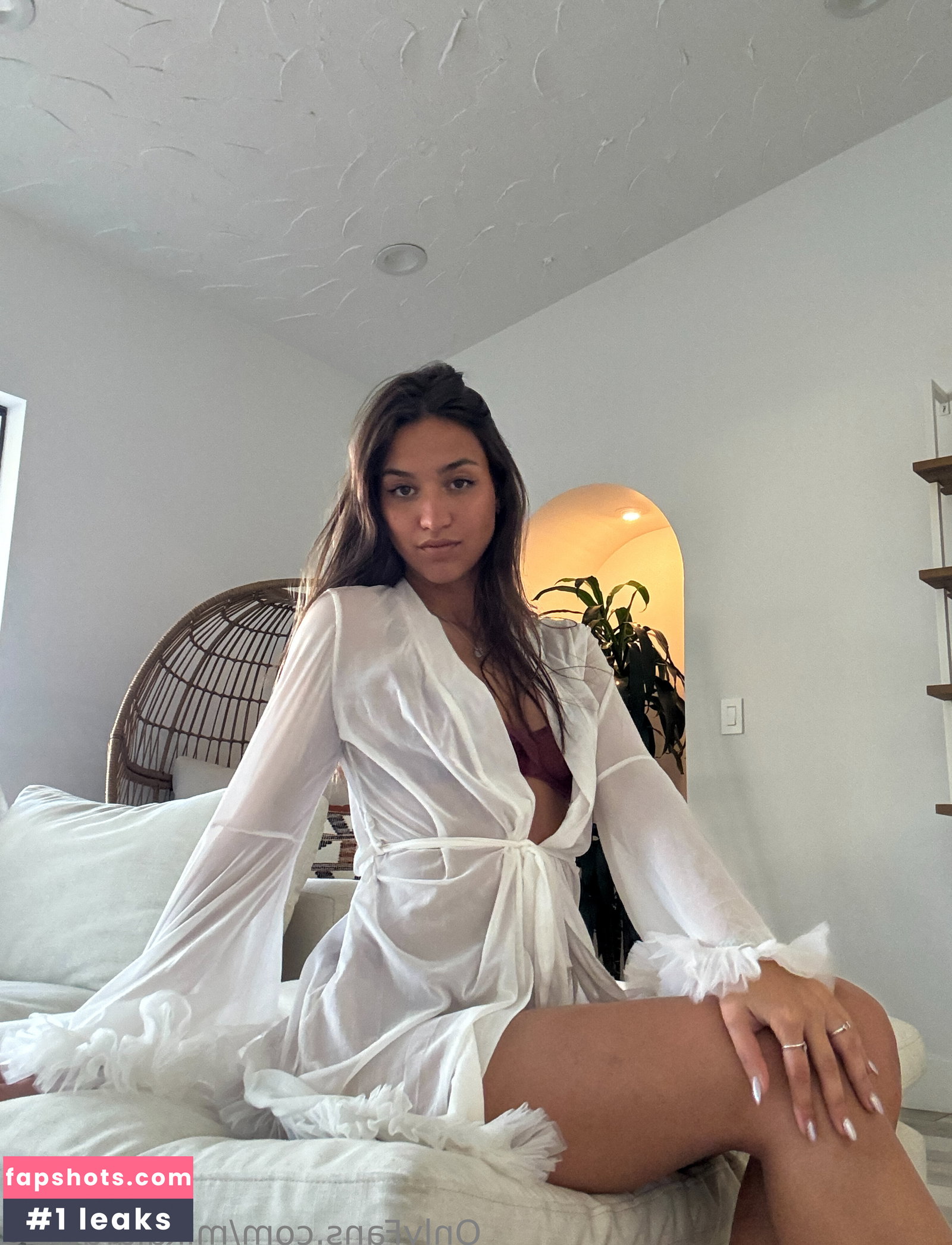 Mikaela Lafuente gallery photo #4413