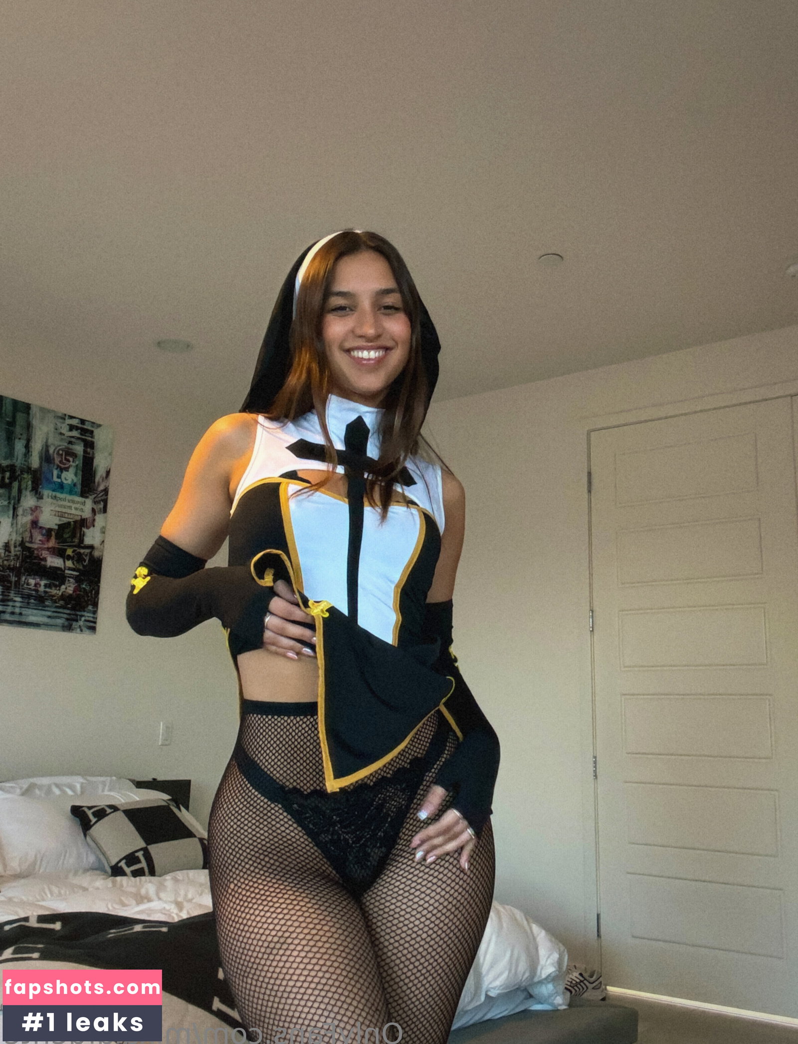 Mikaela Lafuente gallery photo #23