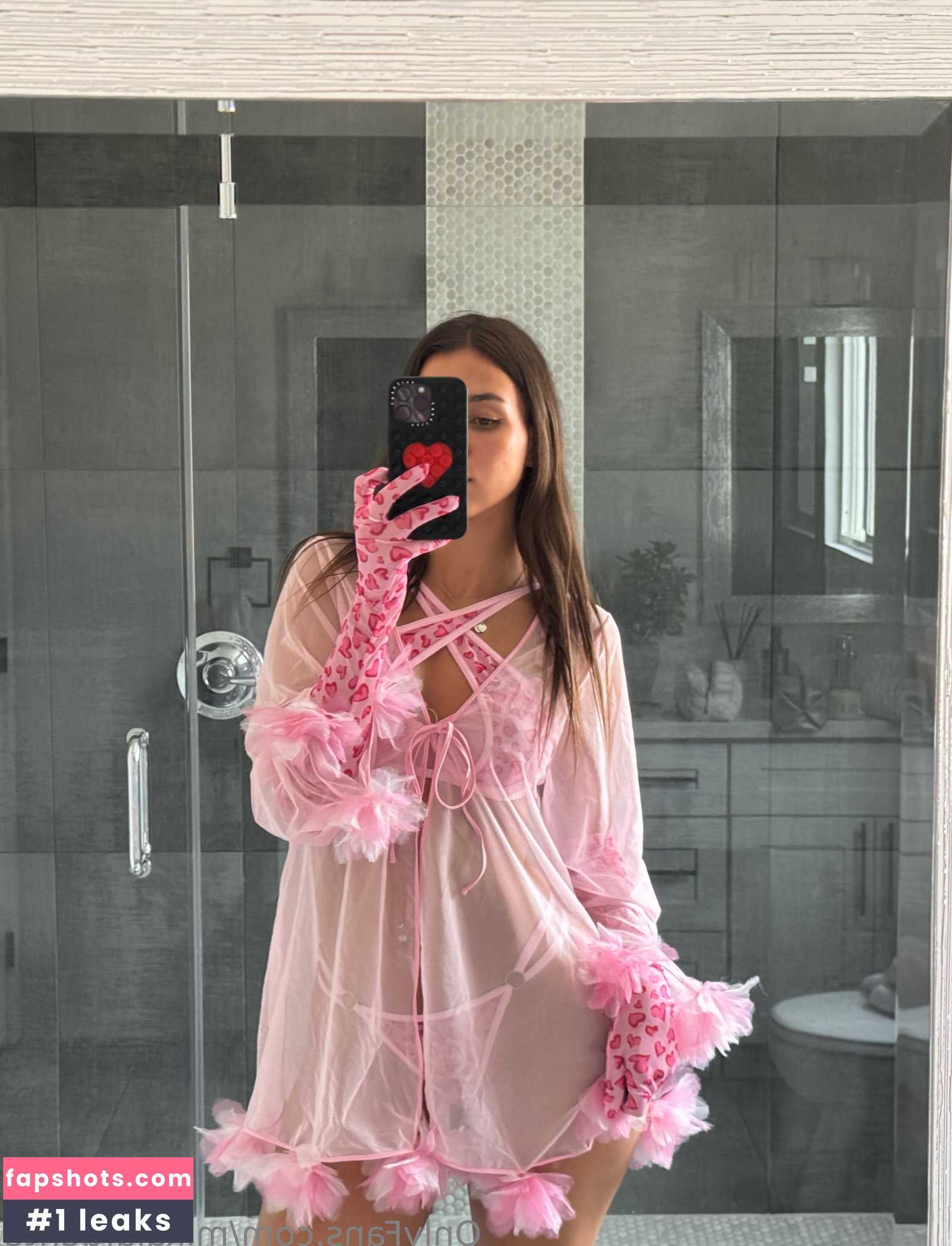 Mikaela Lafuente gallery photo #4136