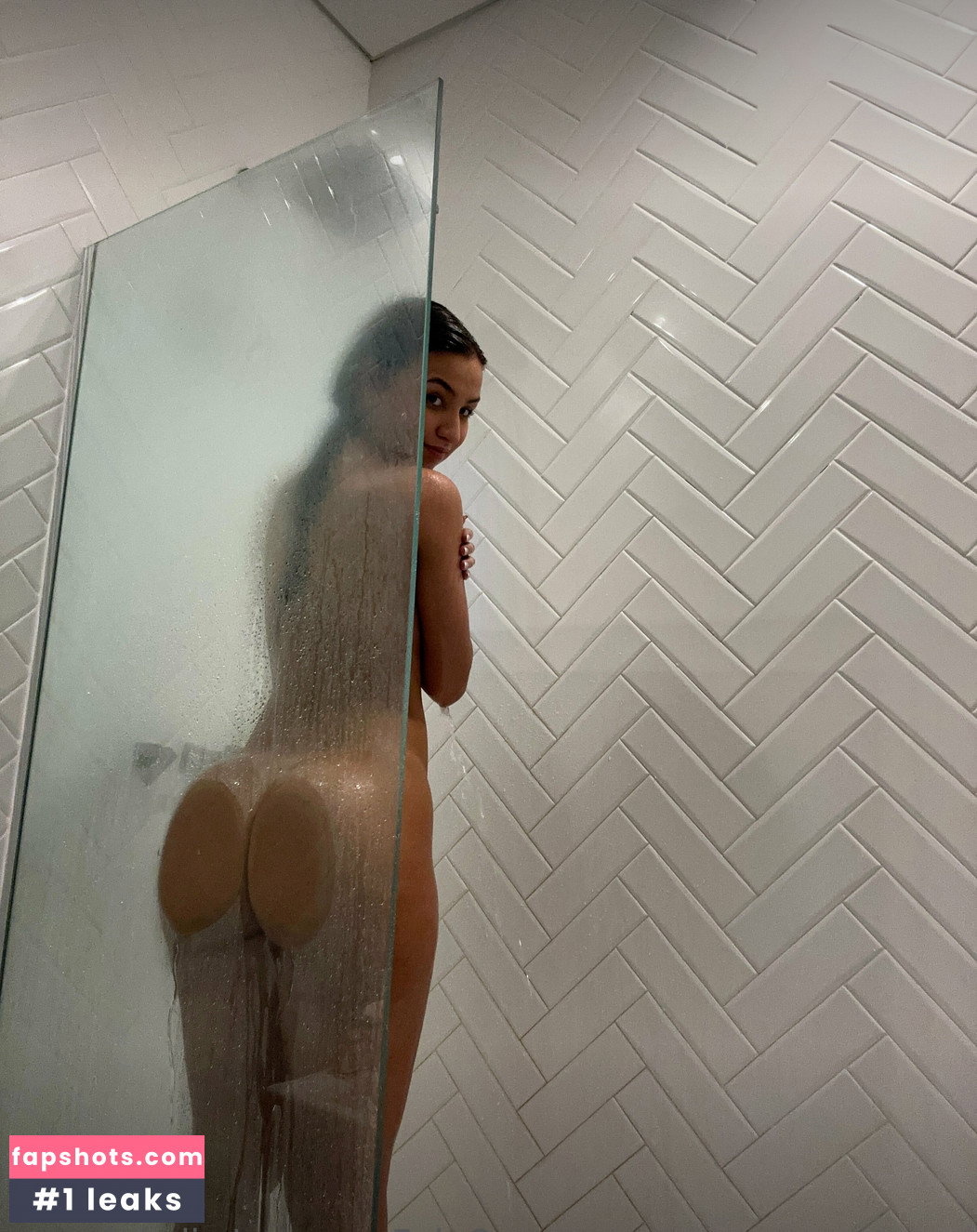 Mikaela Lafuente gallery photo #3725