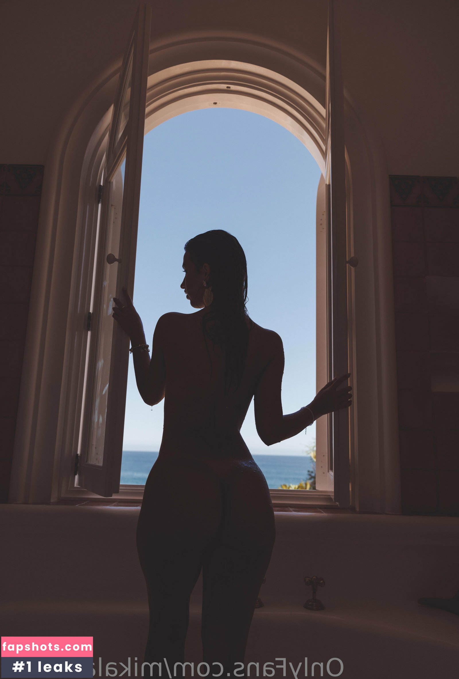 Mikaela Lafuente gallery photo #1463