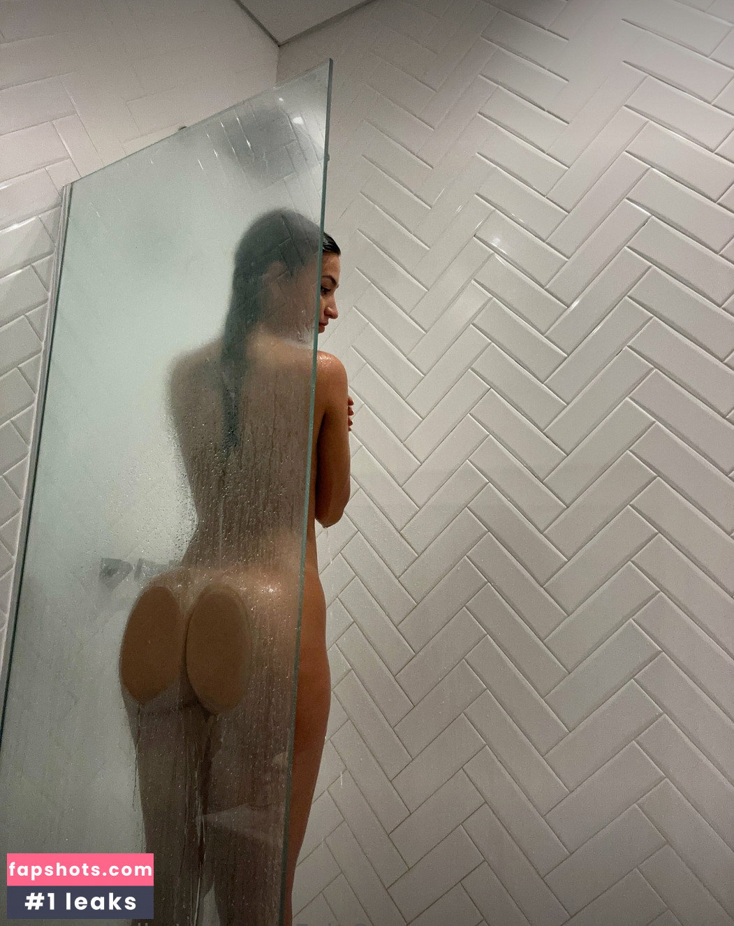 Mikaela Lafuente gallery photo #2780