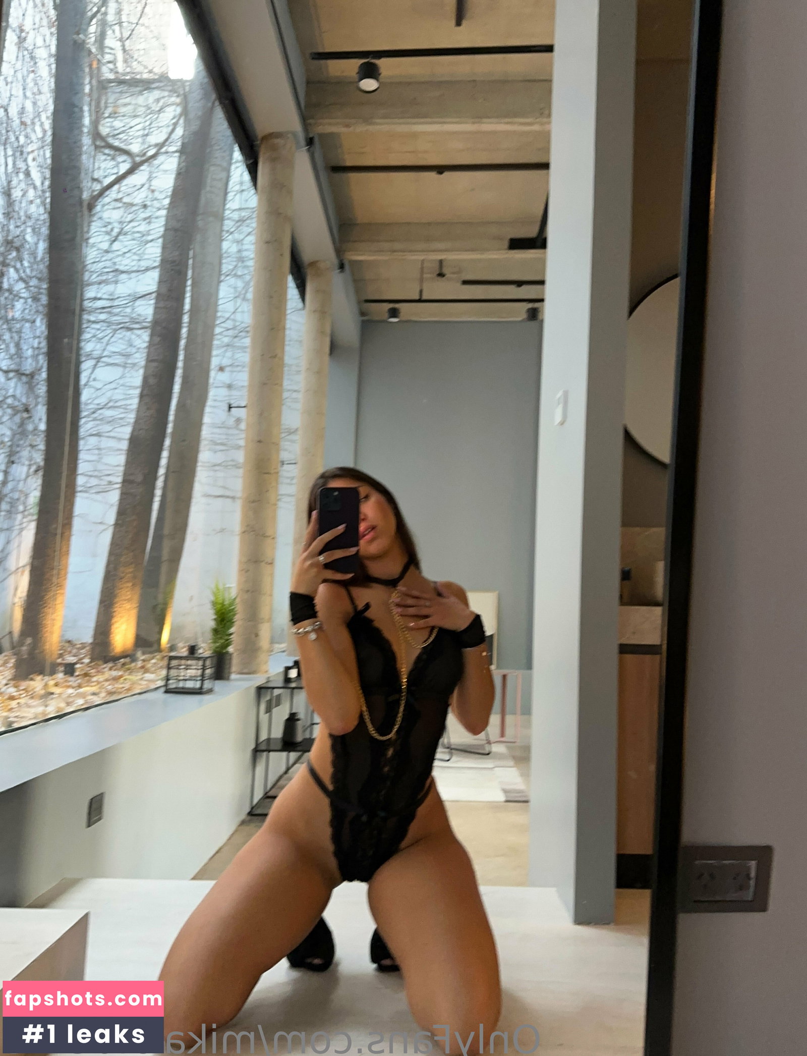 Mikaela Lafuente gallery photo #1380