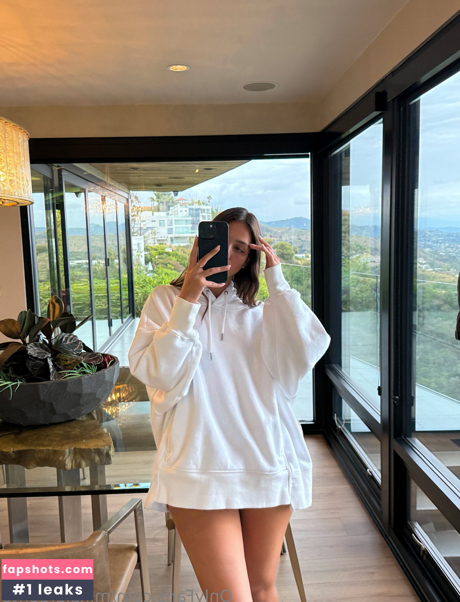 Mikaela Lafuente gallery photo #1953