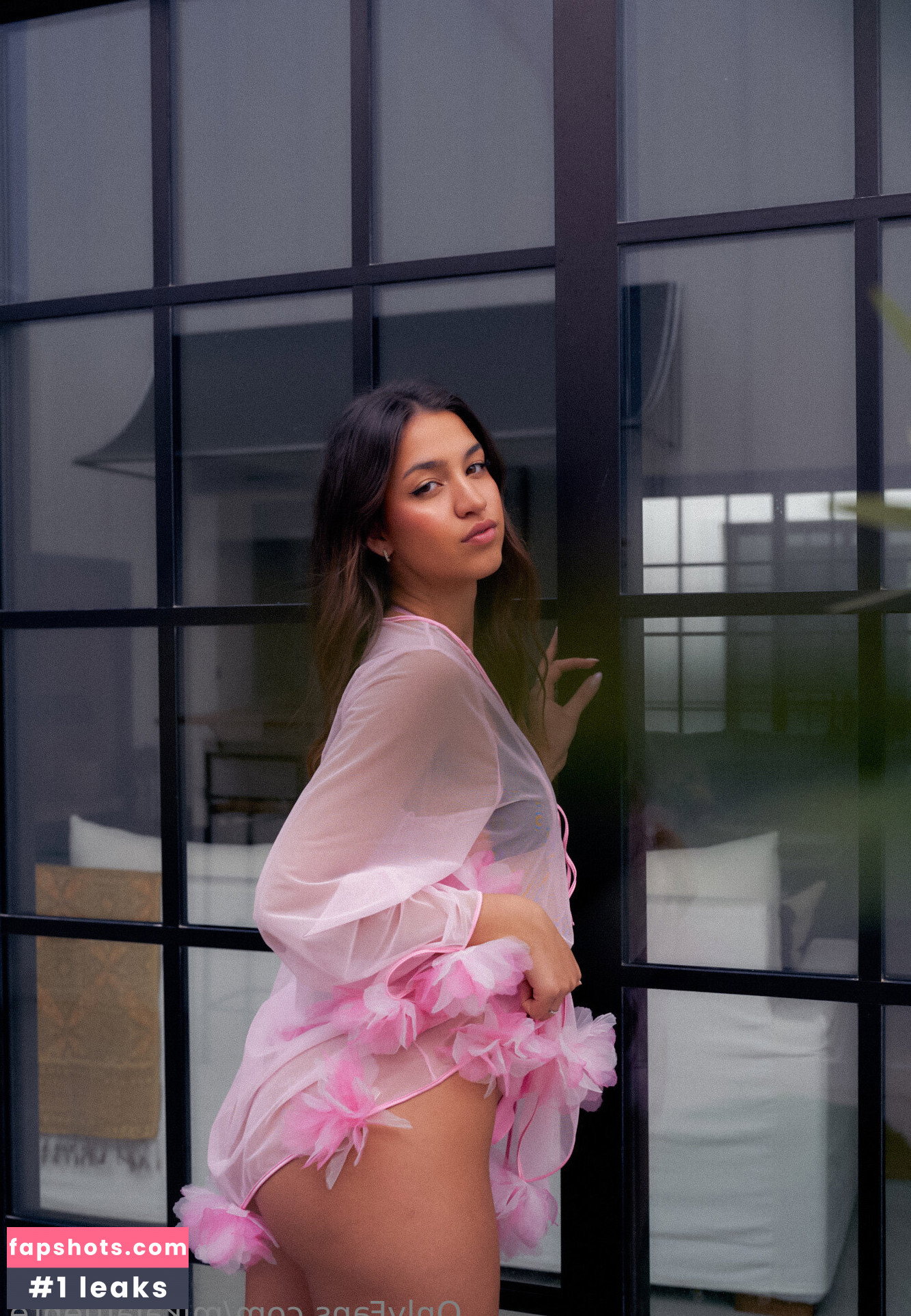 Mikaela Lafuente gallery photo #3083