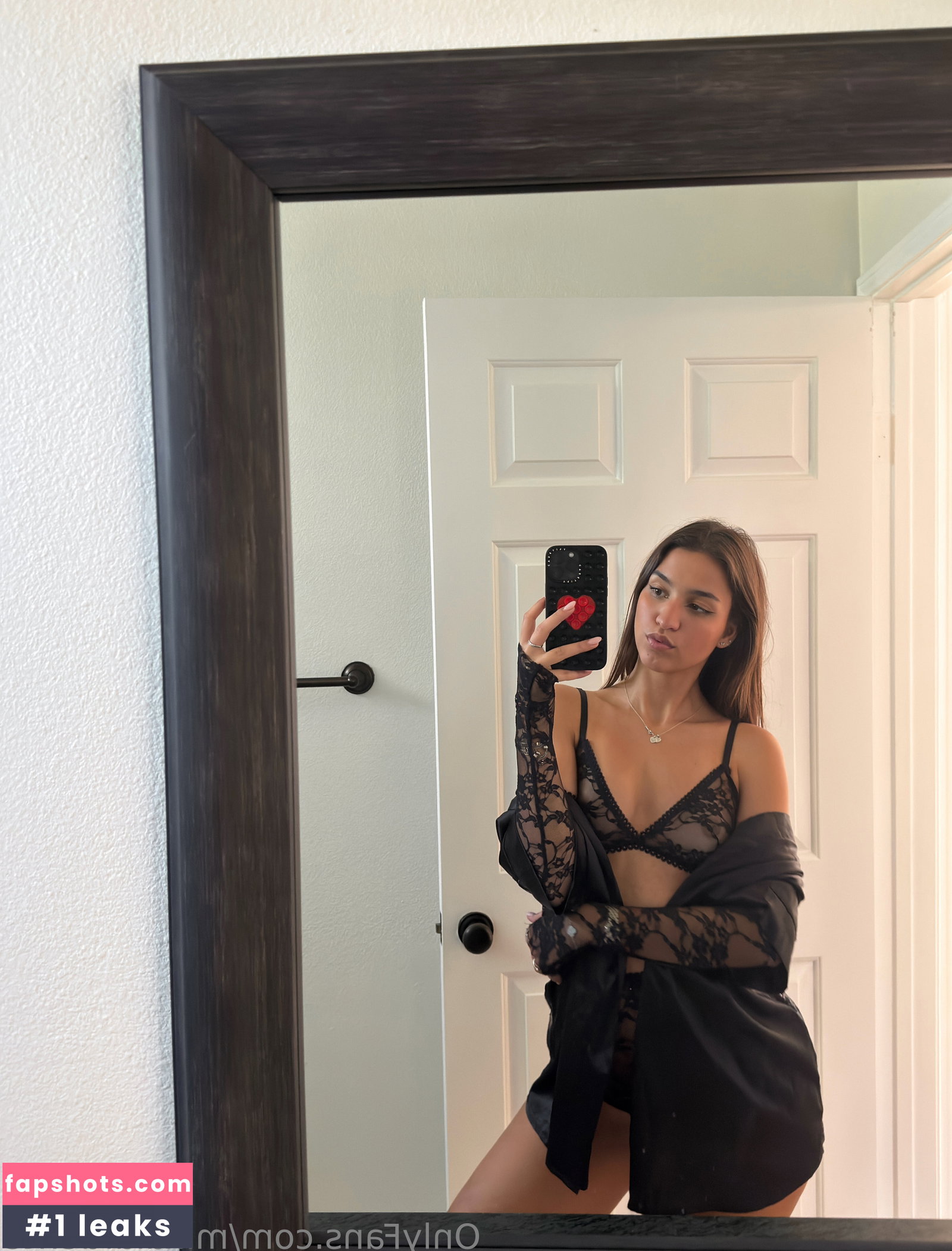 Mikaela Lafuente gallery photo #967