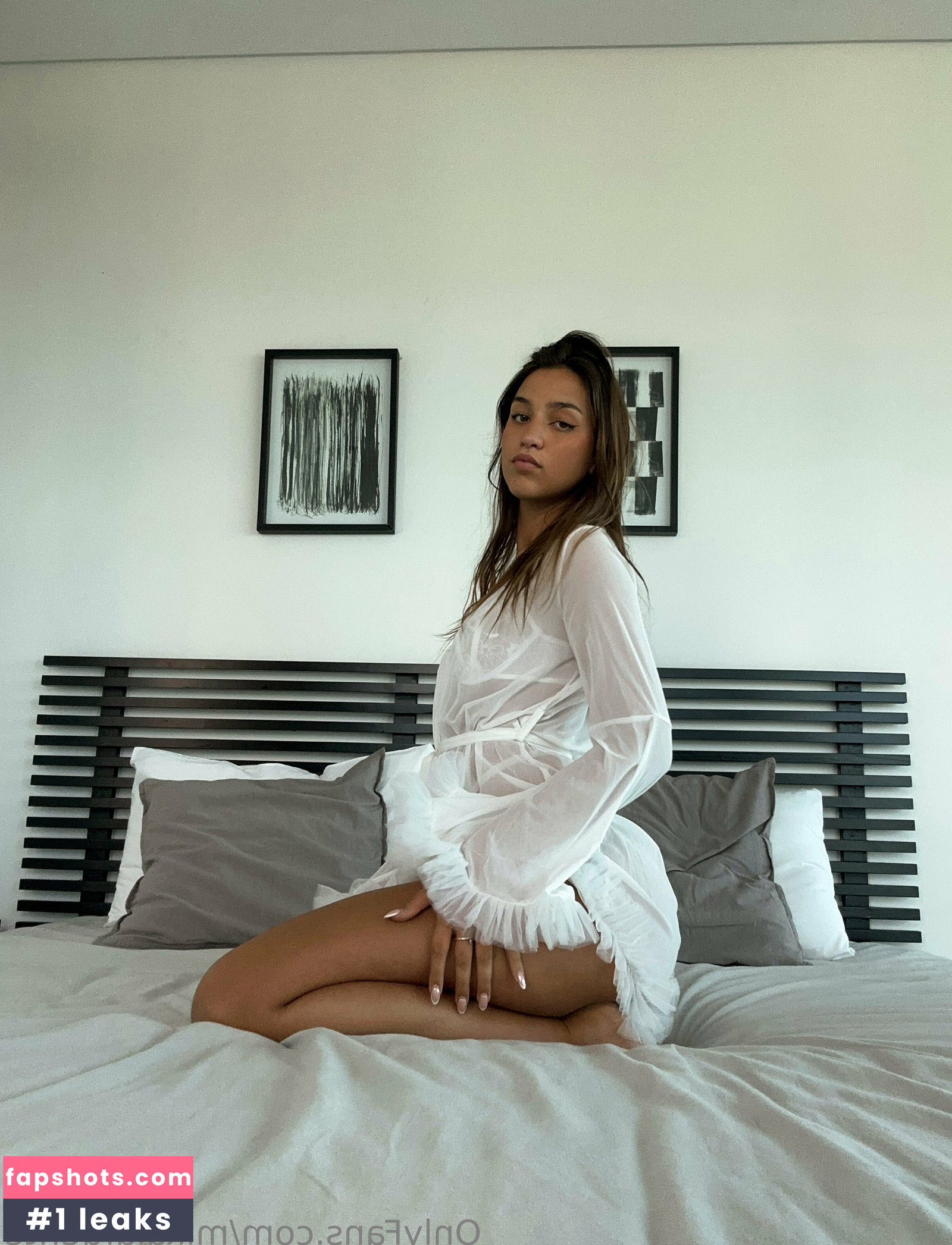 Mikaela Lafuente gallery photo #1175