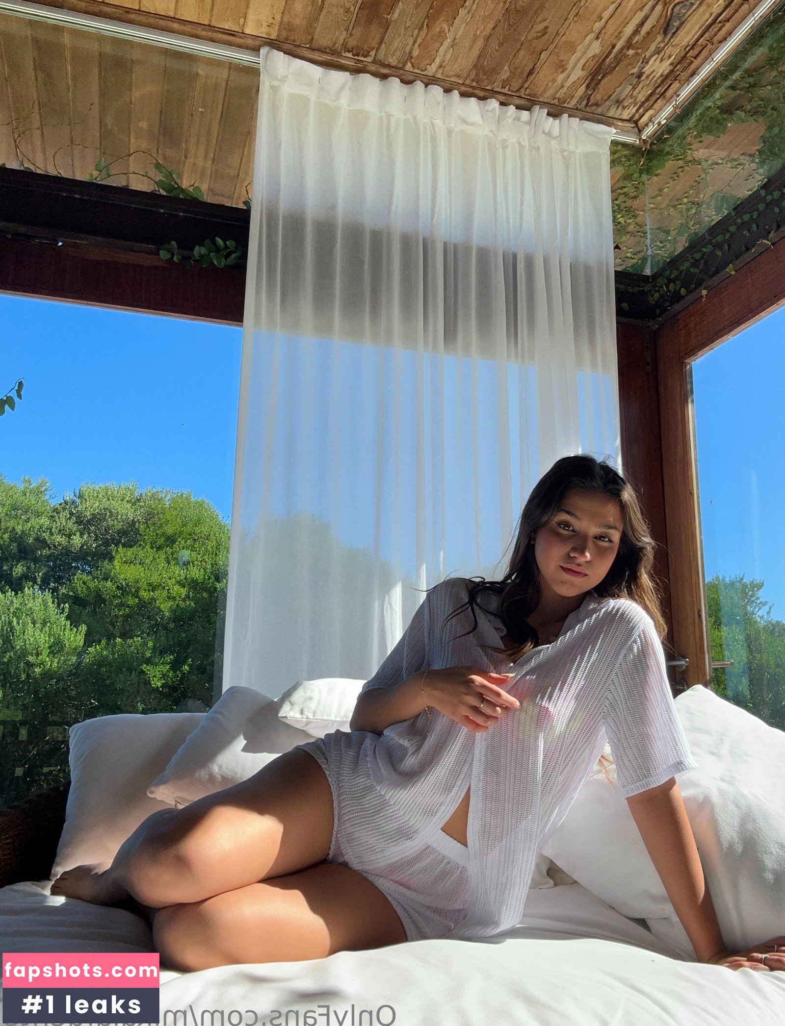 Mikaela Lafuente gallery photo #4571