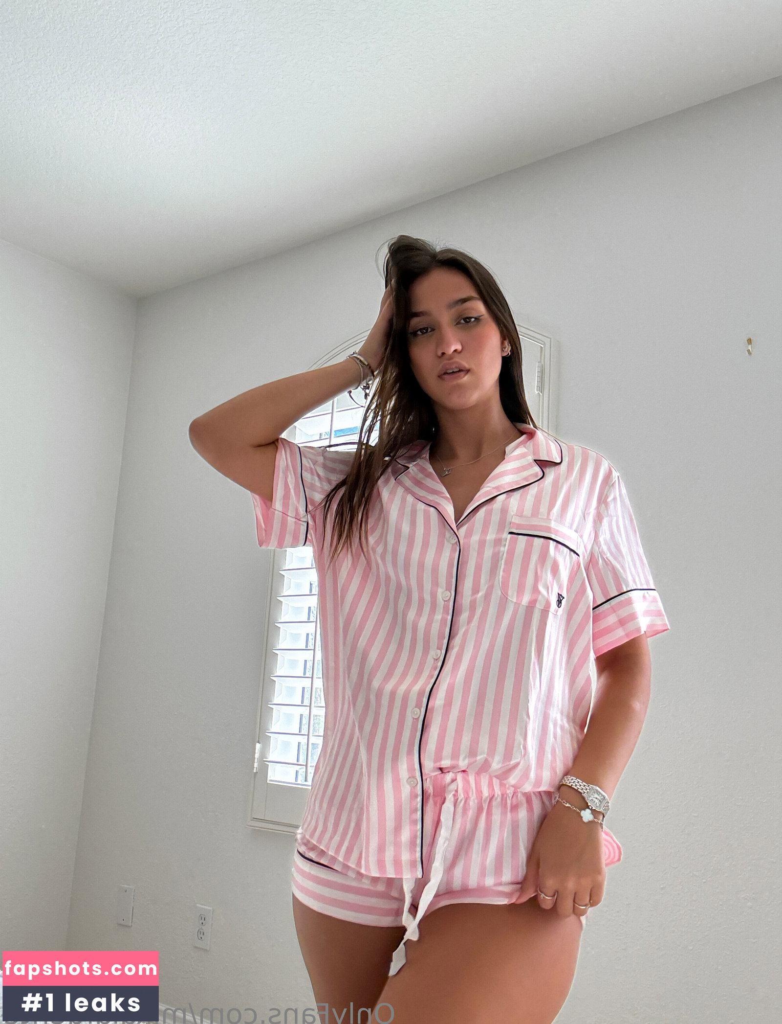 Mikaela Lafuente gallery photo #4526