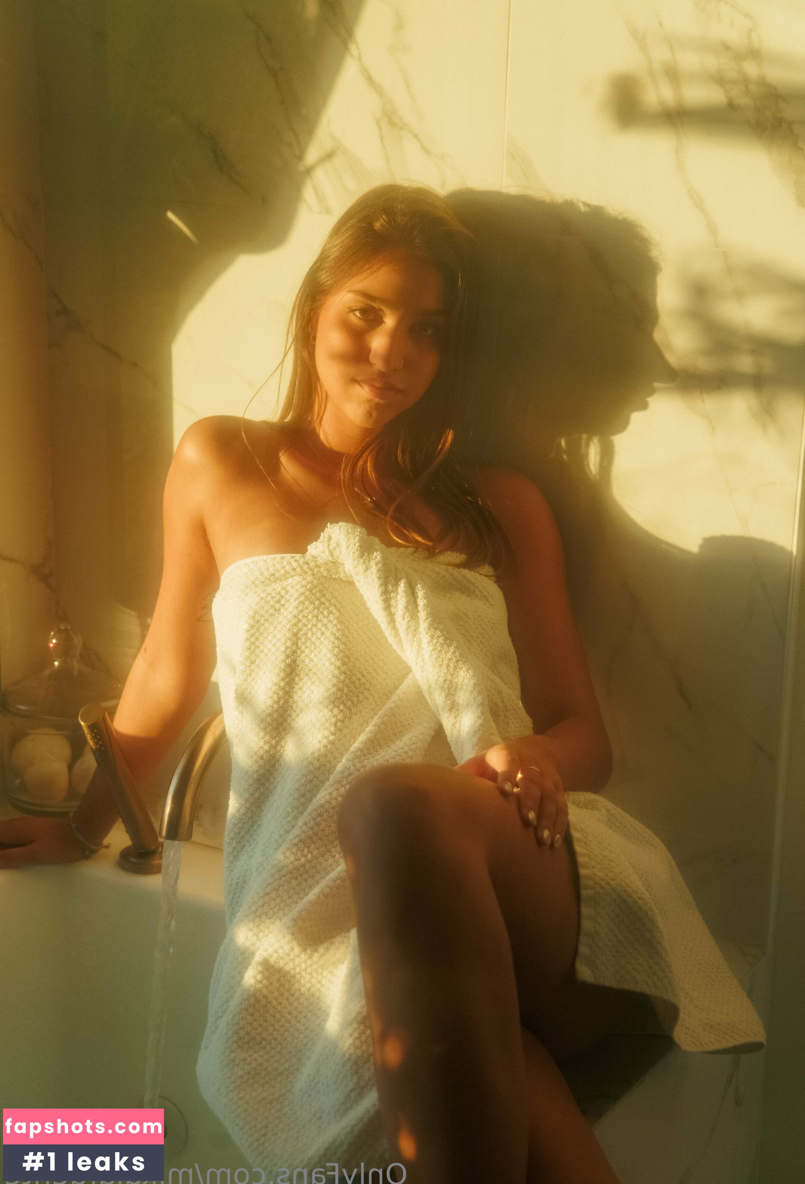 Mikaela Lafuente gallery photo #3485