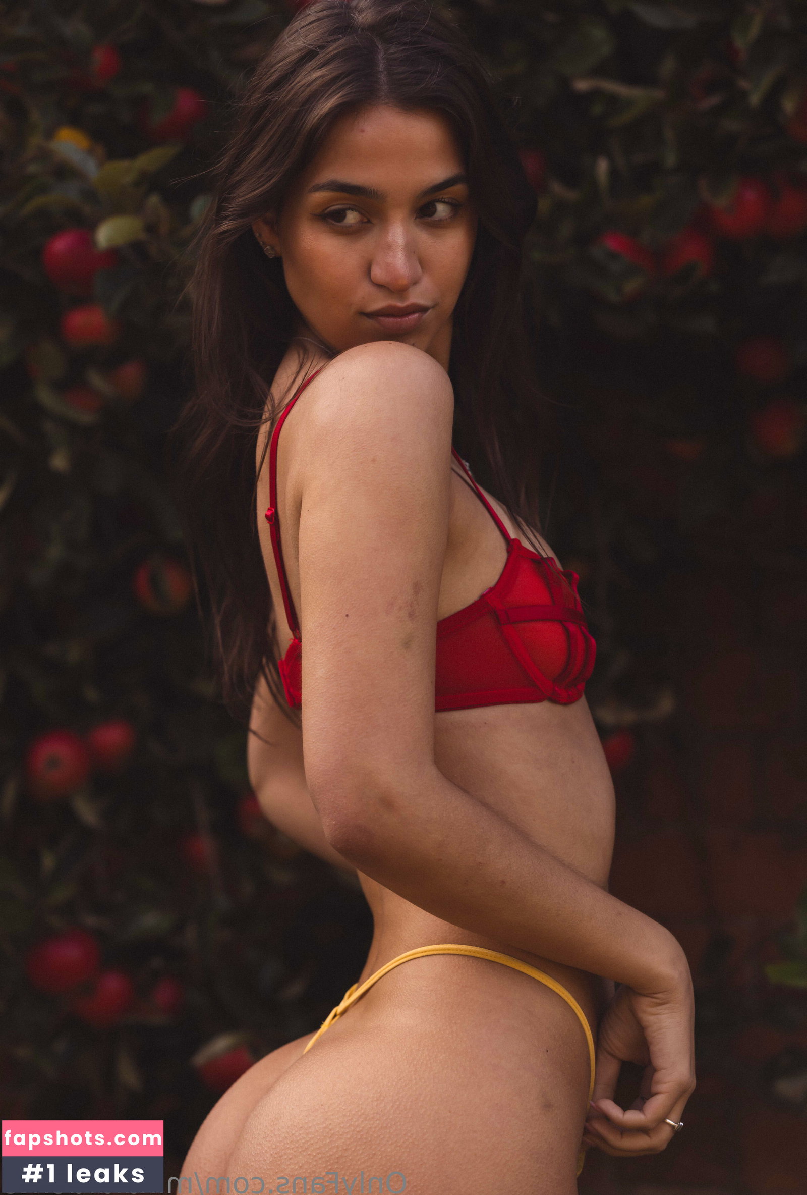 Mikaela Lafuente gallery photo #2080