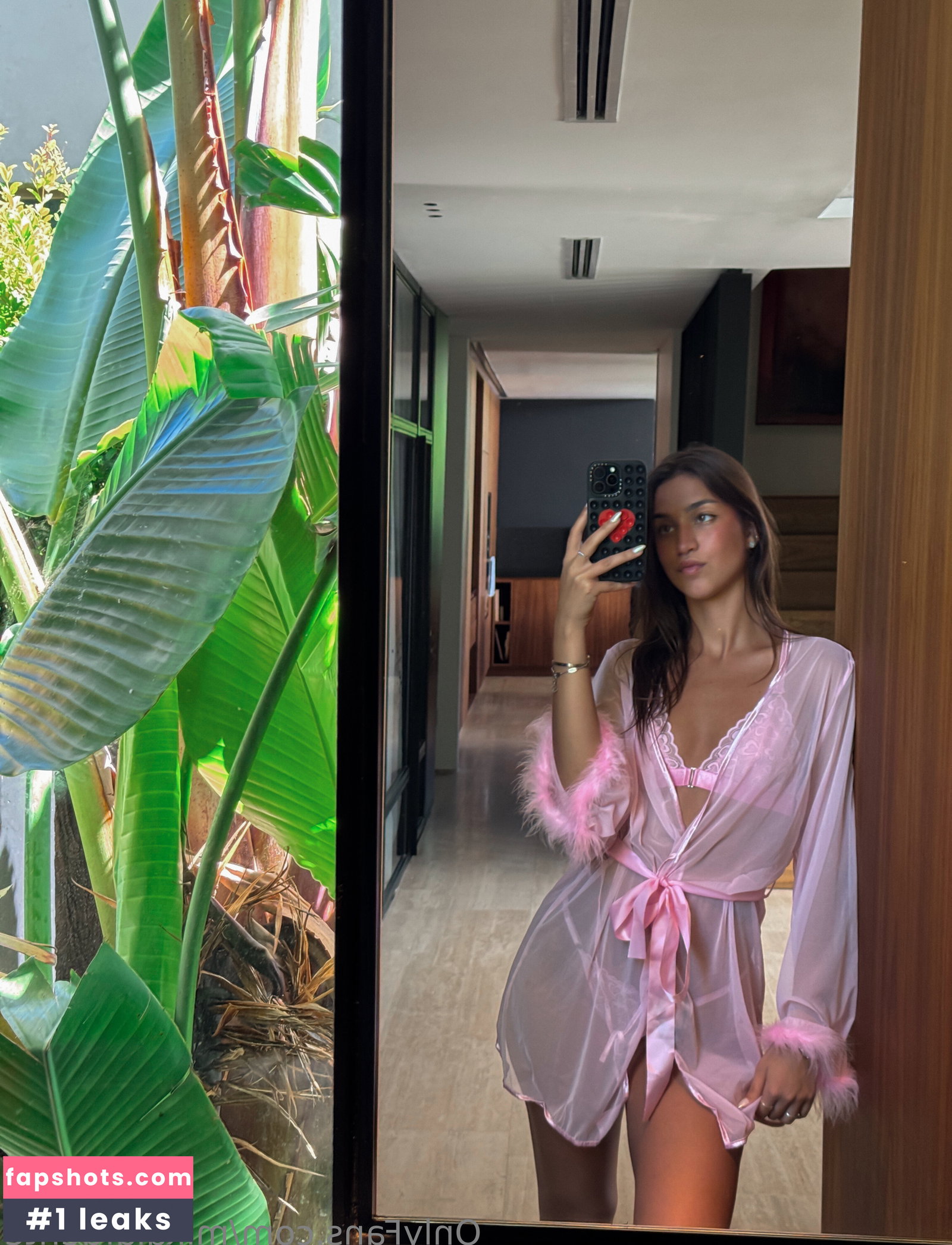 Mikaela Lafuente gallery photo #2343