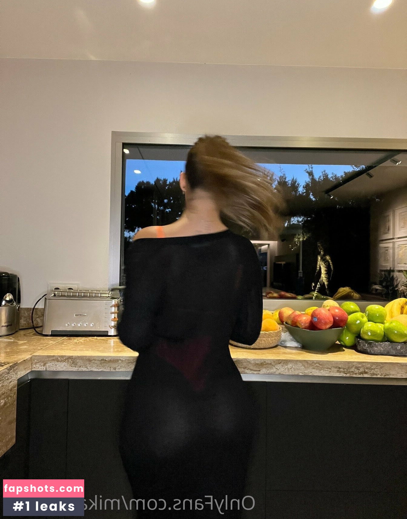 Mikaela Lafuente gallery photo #1447