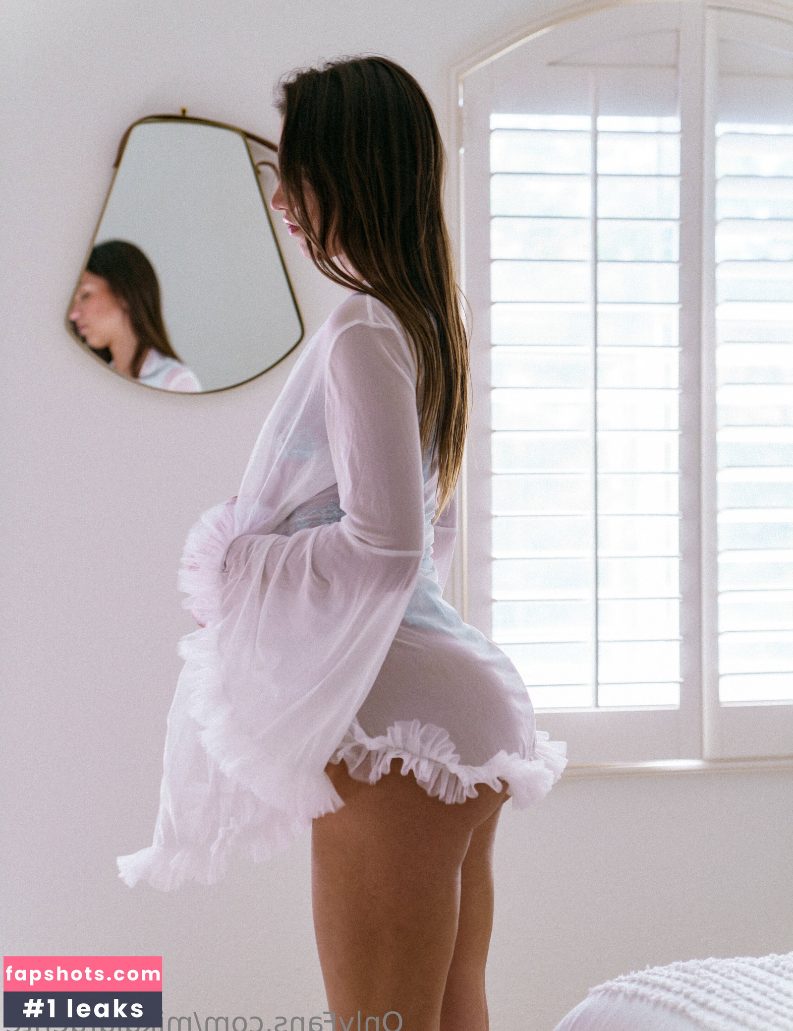 Mikaela Lafuente gallery photo #1490