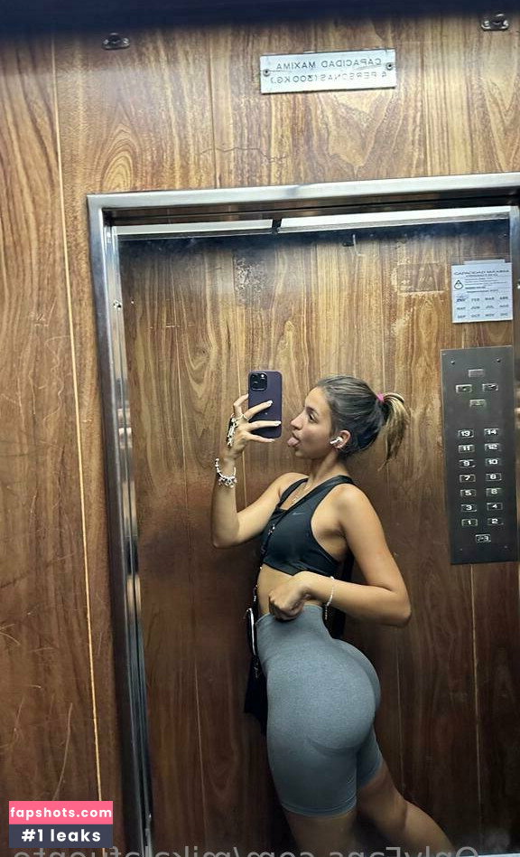 Mikaela Lafuente gallery photo #4501