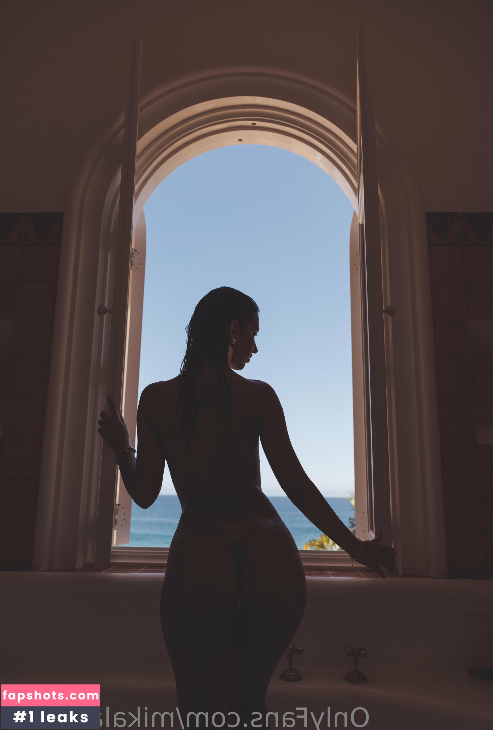 Mikaela Lafuente gallery photo #3883