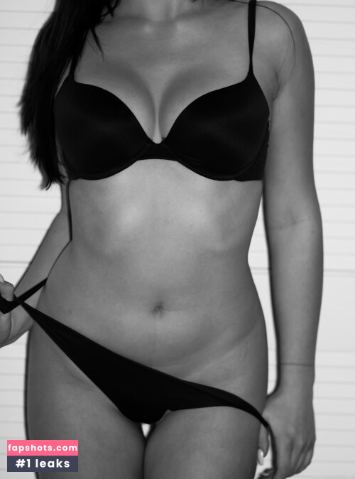 Mikaela Pascal gallery photo #1520