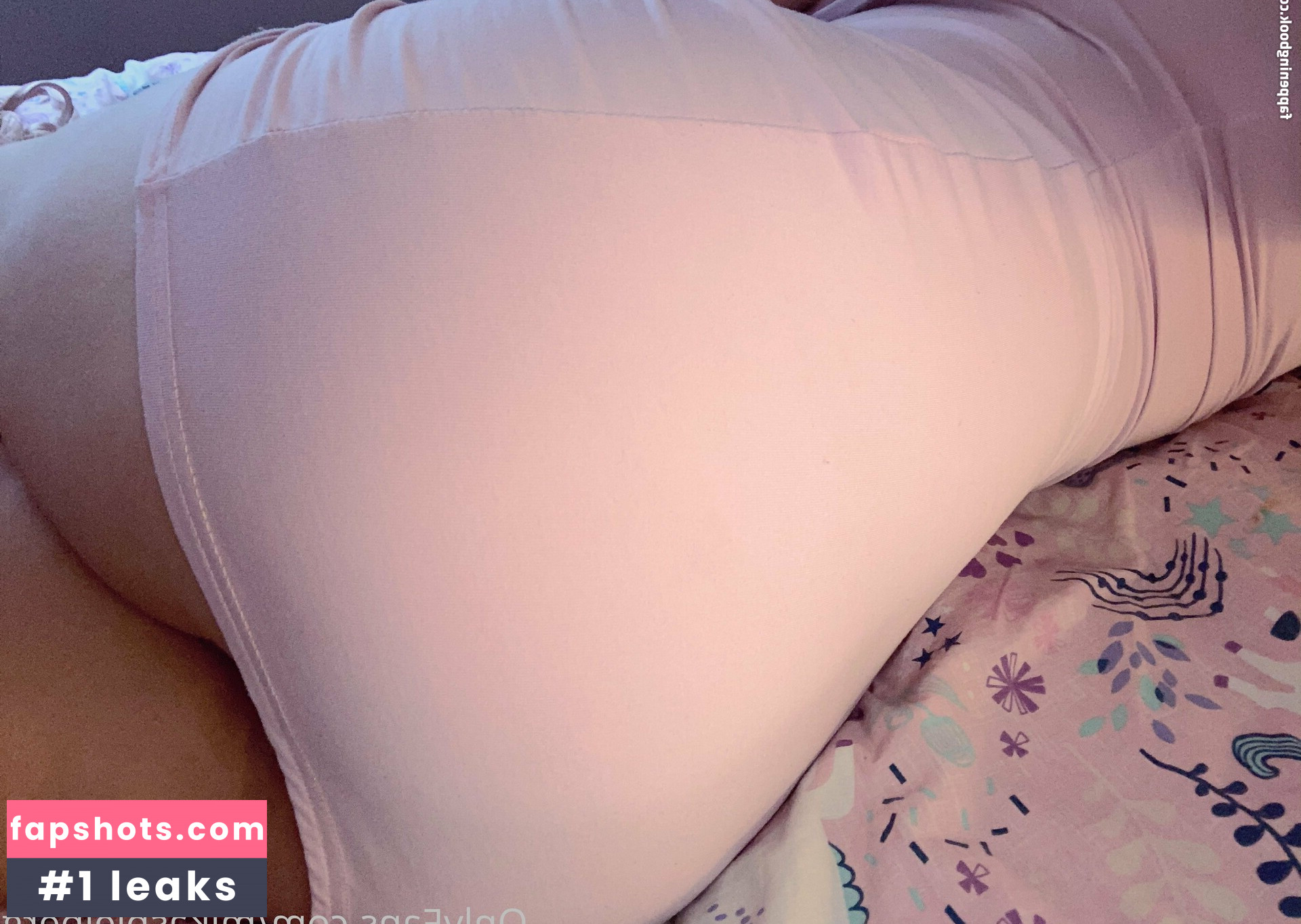 Mikaela Spielberg gallery photo #12