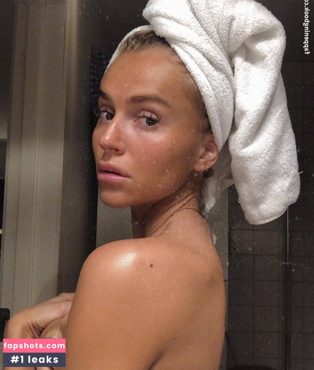 Mikaela Yngwe gallery photo #7