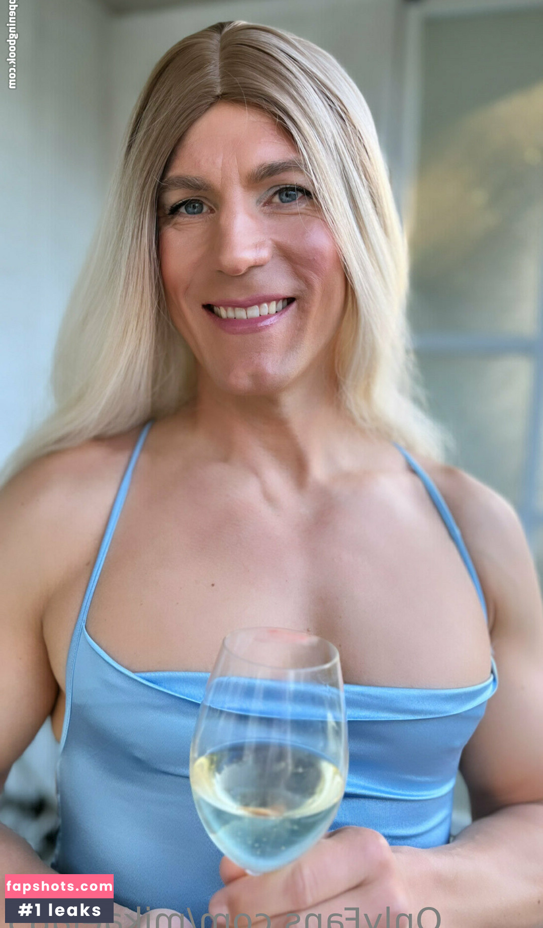 mikaela85 gallery photo #8