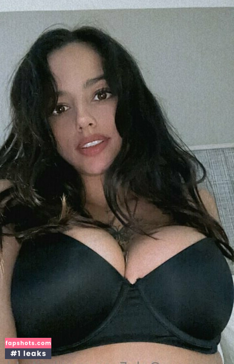 mikahl gallery photo #5