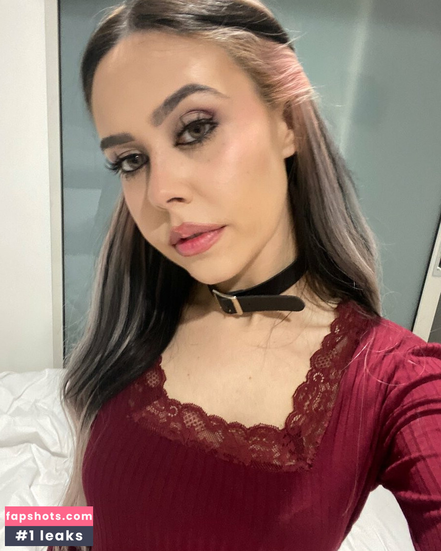 Mikaila Delgado gallery photo #13